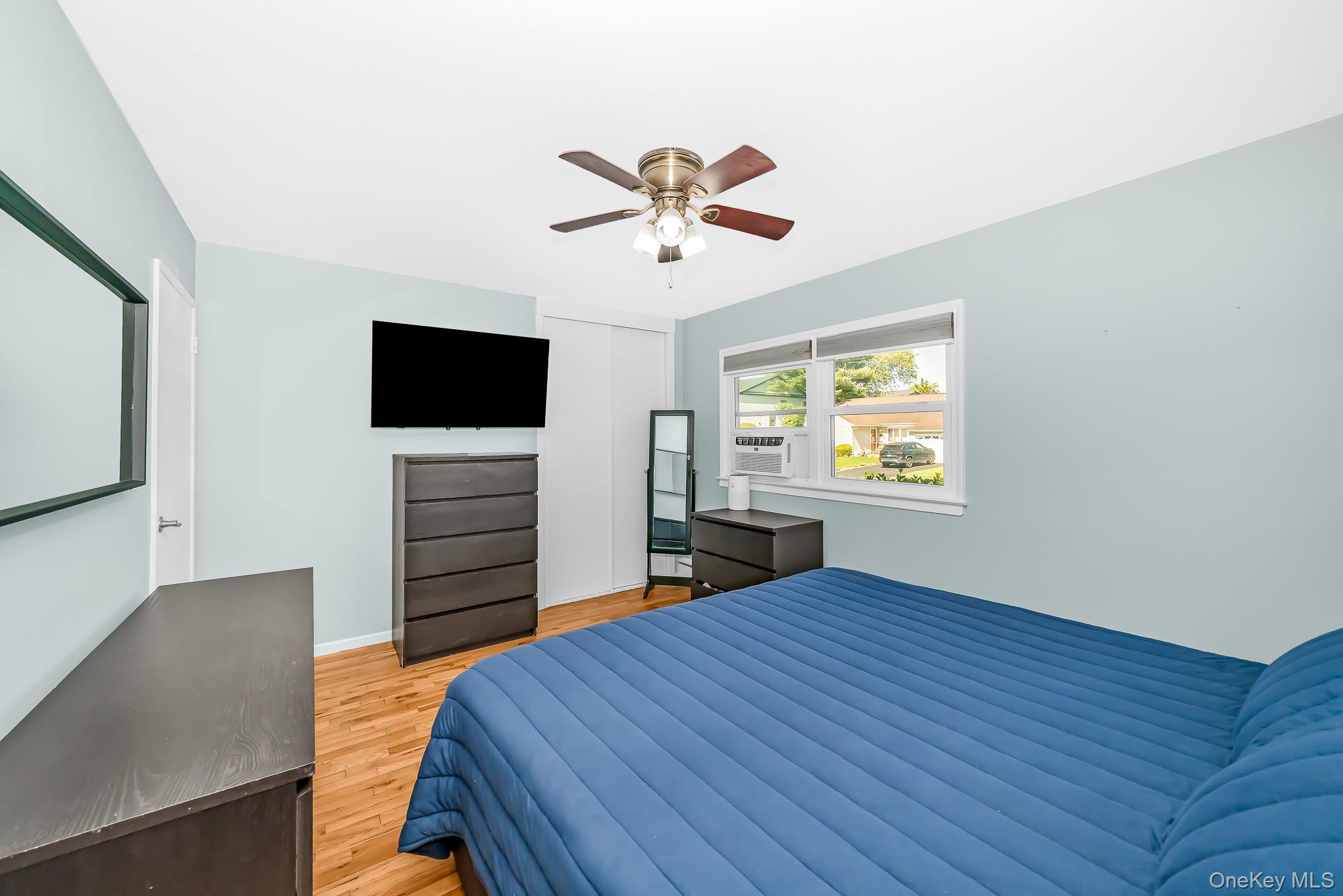 Bethpage, New York, 11714, United States, 3 Bedrooms Bedrooms, ,2 BathroomsBathrooms,Residential,For Sale,2048491
