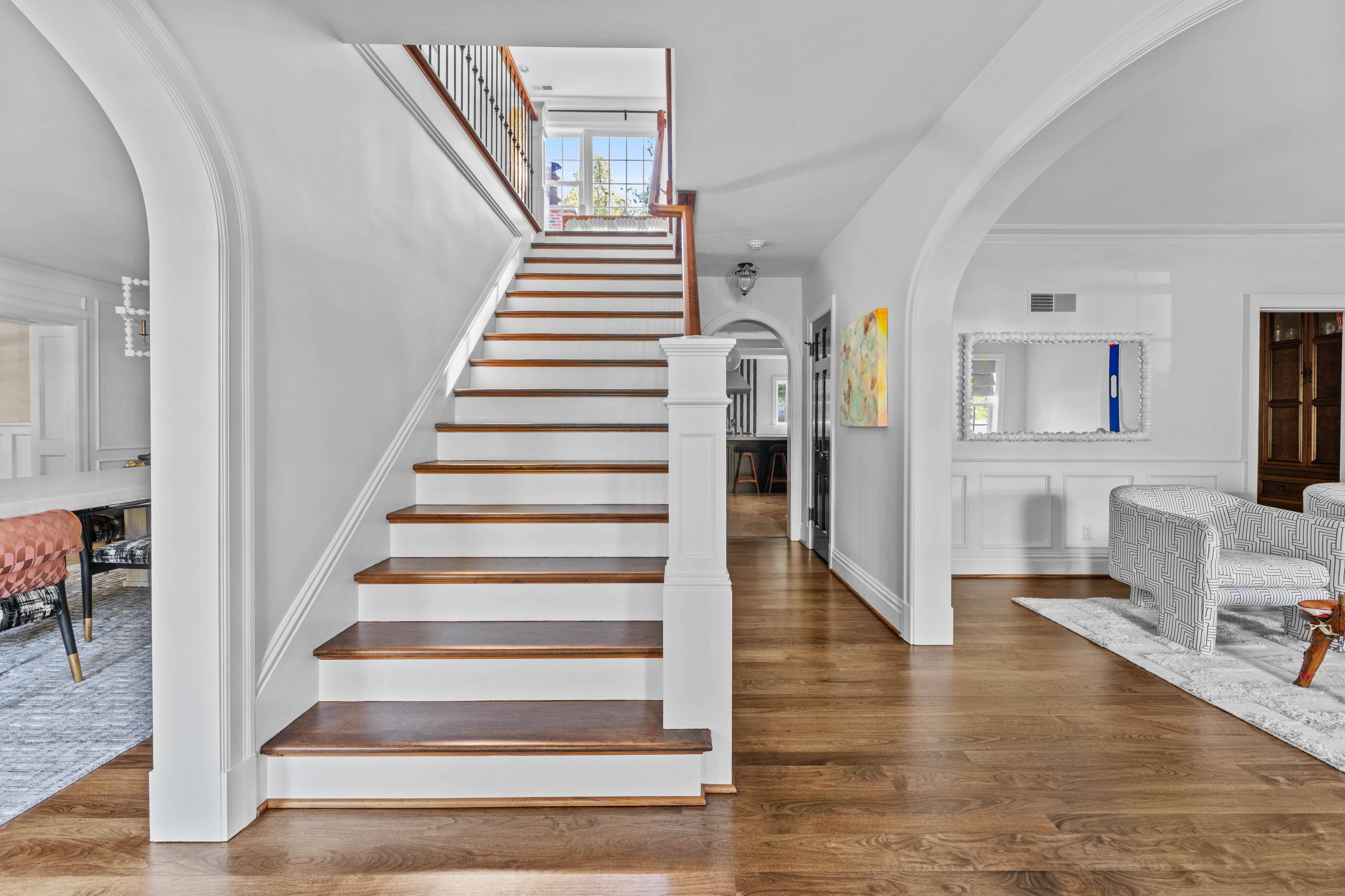  Stunning Private Estate Tucked Away on one of Ladue