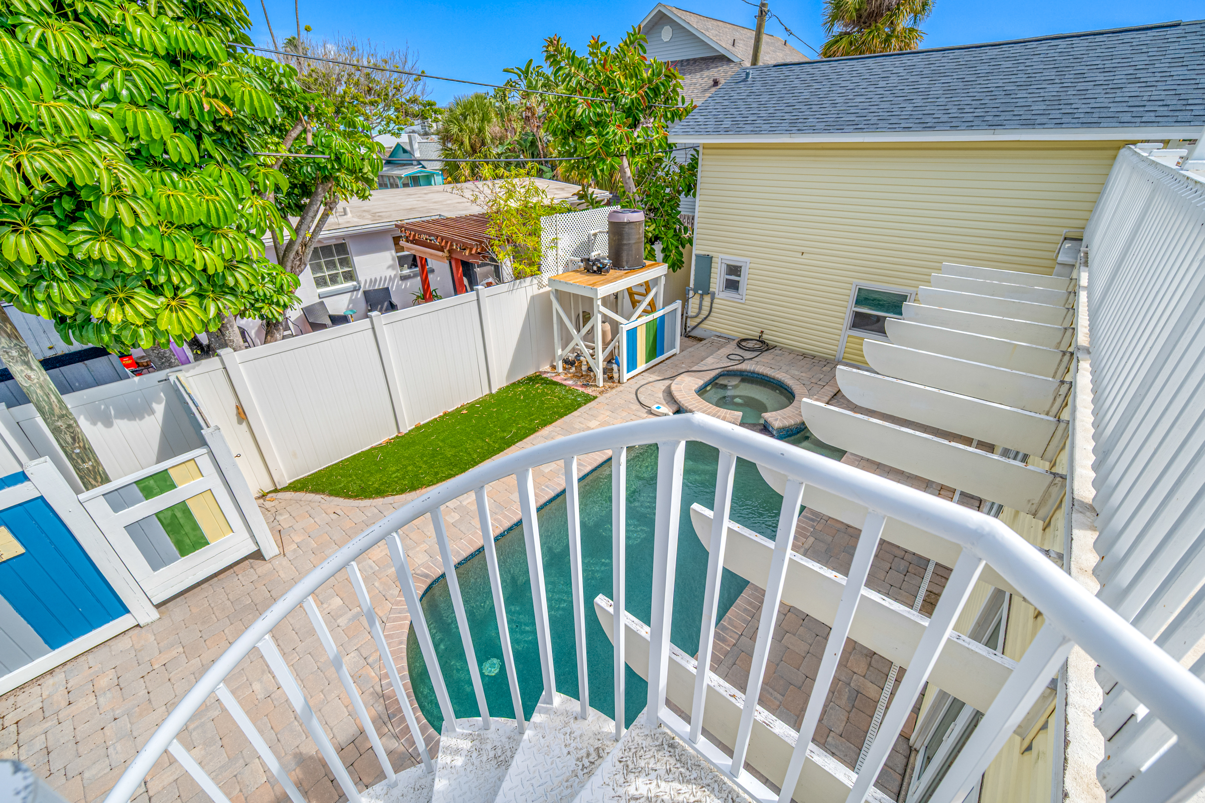 Treasure Island, Florida, 33706, United States, 3 Bedrooms Bedrooms, ,2 BathroomsBathrooms,Residential,For Sale,1983263