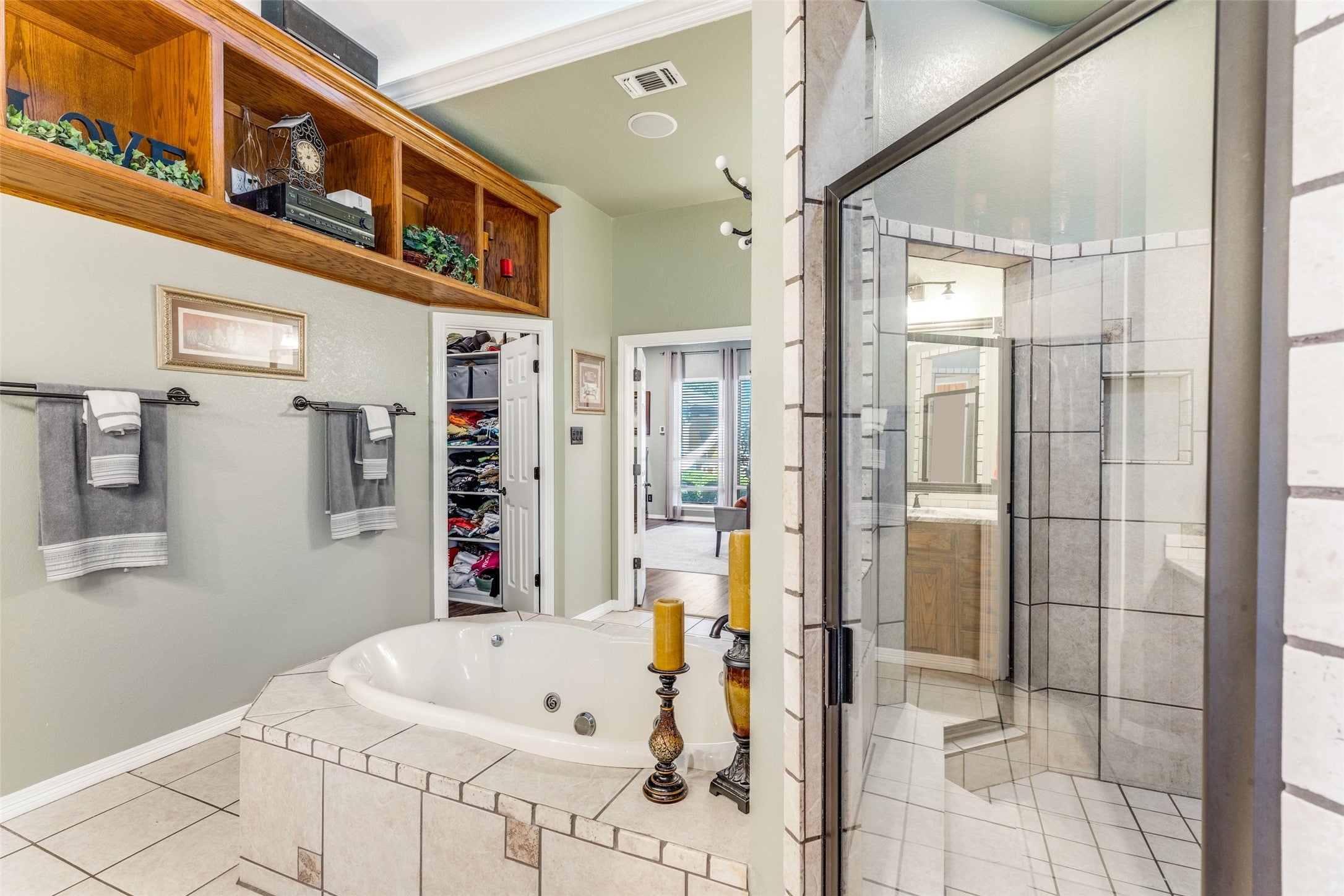 Haslet, Texas, 76052, United States, 4 Bedrooms Bedrooms, ,3 BathroomsBathrooms,Residential,For Sale,1975135