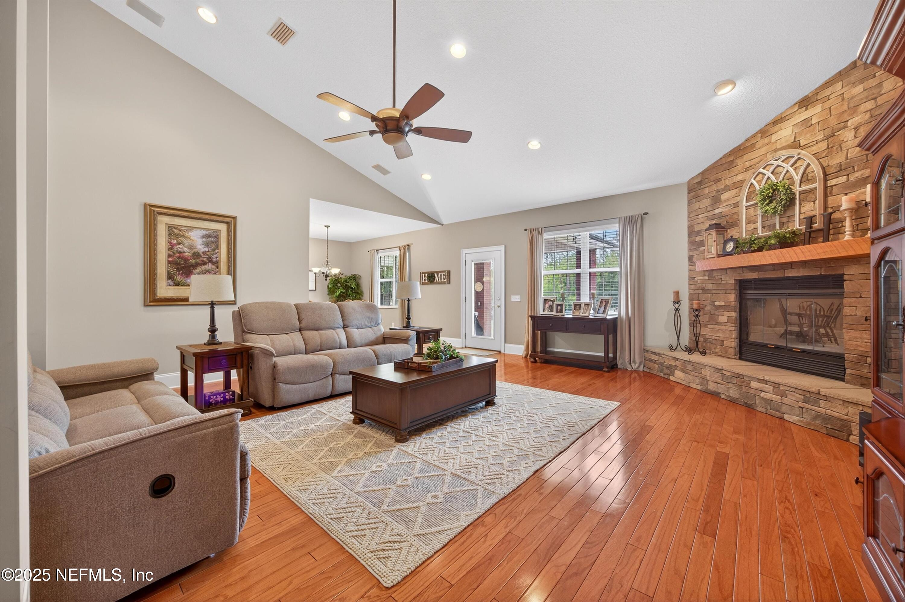 Glen St. Mary, Florida, 32040, United States, 4 Bedrooms Bedrooms, ,3 BathroomsBathrooms,Residential,For Sale,1862289