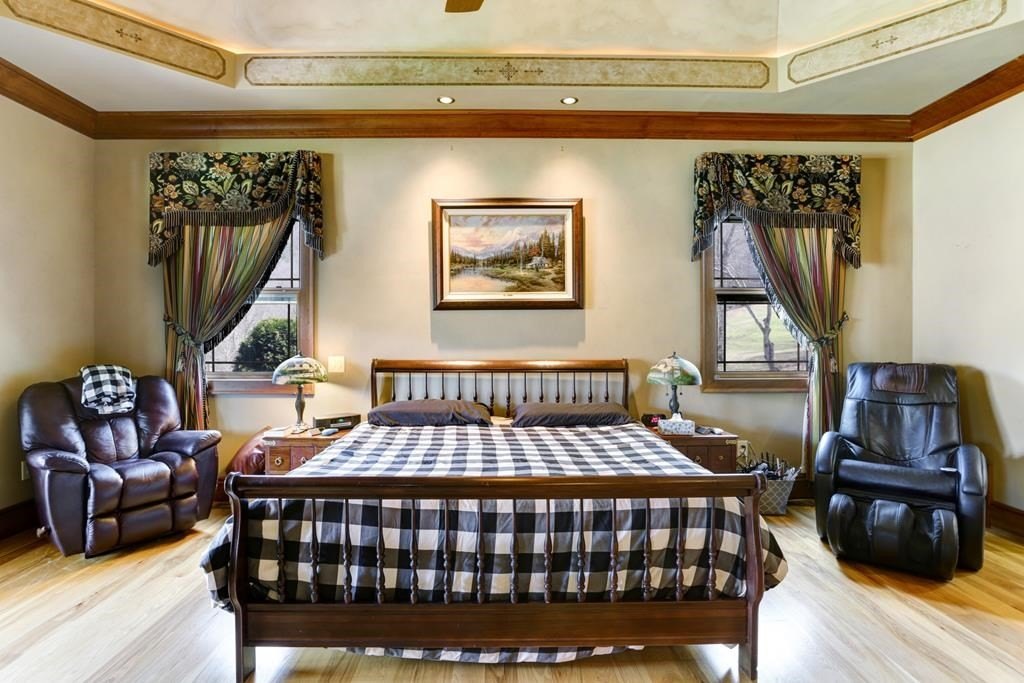 Hayesville, North Carolina, 28904, United States, 4 Bedrooms Bedrooms, ,4 BathroomsBathrooms,Residential,For Sale,1879650