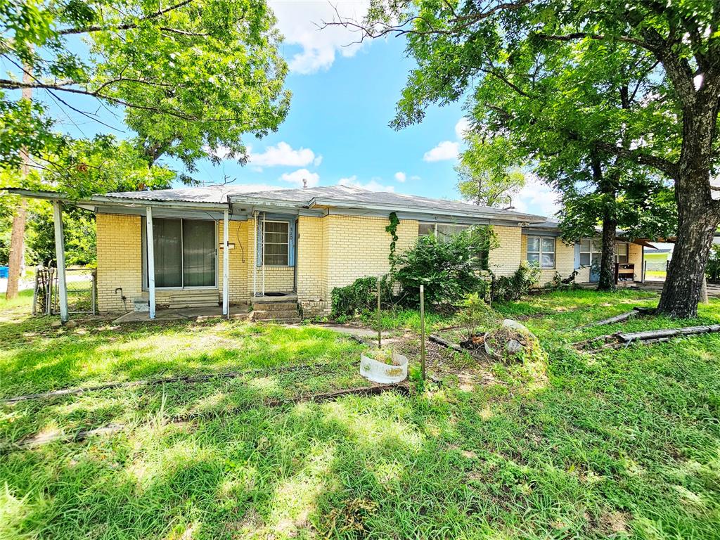 Milam St, Mexia, TX 76667