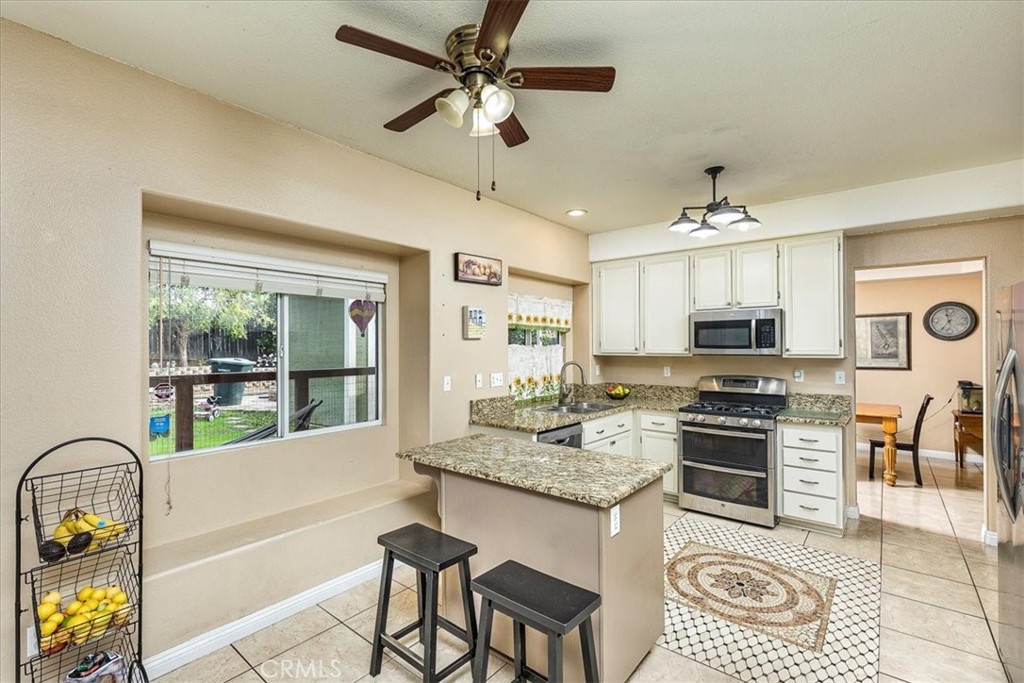 Wildomar, California, 92595, United States, 5 Bedrooms Bedrooms, ,3 BathroomsBathrooms,Residential,For Sale,1996394