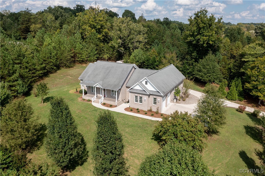Farmville, Virginia, 23901, United States, 4 Bedrooms Bedrooms, ,5 BathroomsBathrooms,Residential,For Sale,1916348