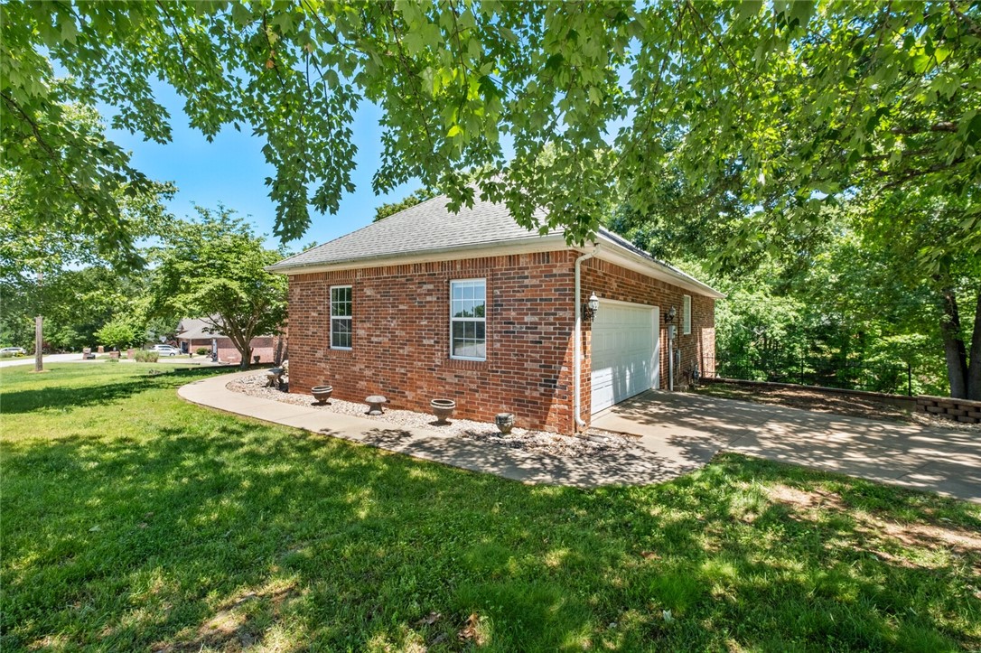 Rogers, Arkansas, 72756, United States, 5 Bedrooms Bedrooms, ,4 BathroomsBathrooms,Residential,For Sale,1838884