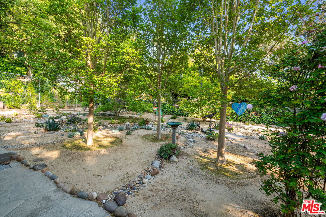 Los Angeles, California, 90049, United States, 4 Bedrooms Bedrooms, ,3 BathroomsBathrooms,Residential,For Sale,1805852