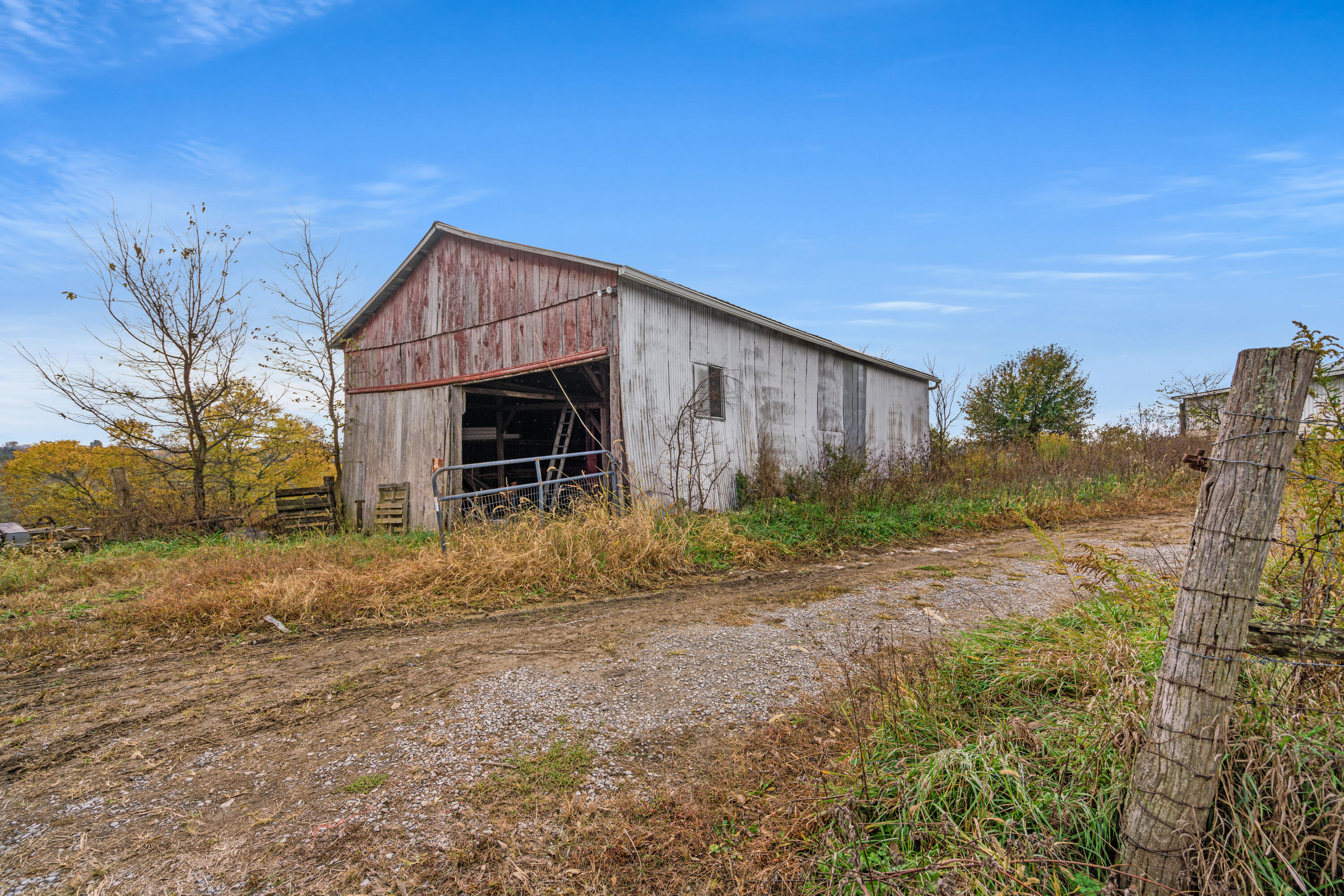 Williamstown, Kentucky, 41097, United States, 3 Bedrooms Bedrooms, ,1 BathroomBathrooms,Residential,For Sale,1995812