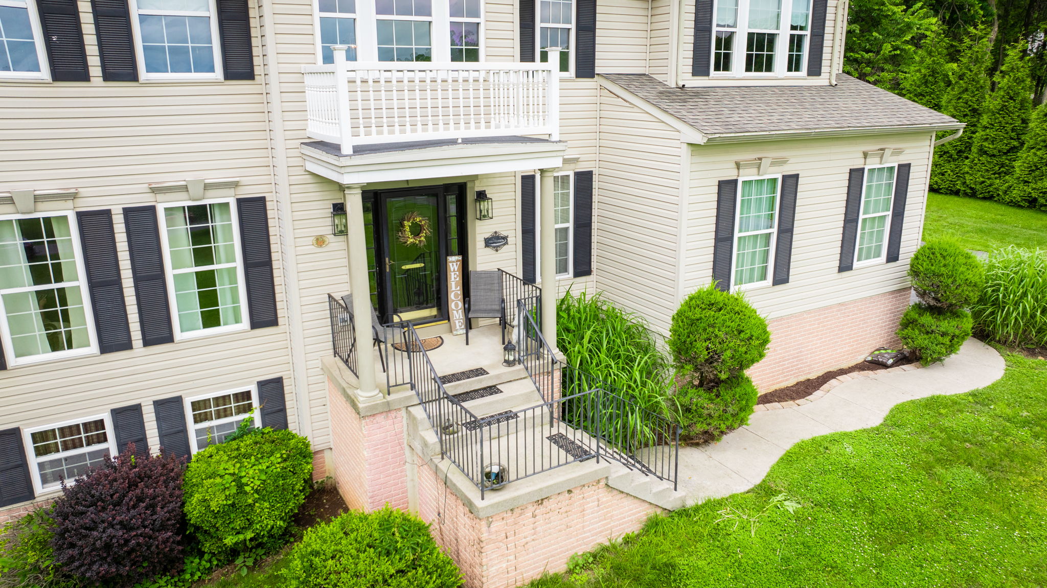 Martinsburg, West Virginia, 25403, United States, 4 Bedrooms Bedrooms, ,Residential,For Sale,1873550