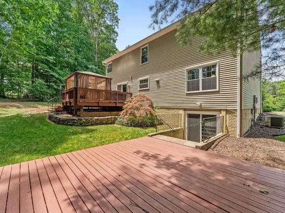 Manassas Park, Virginia, 20111, United States, 4 Bedrooms Bedrooms, ,4 BathroomsBathrooms,Residential,For Sale,1978924