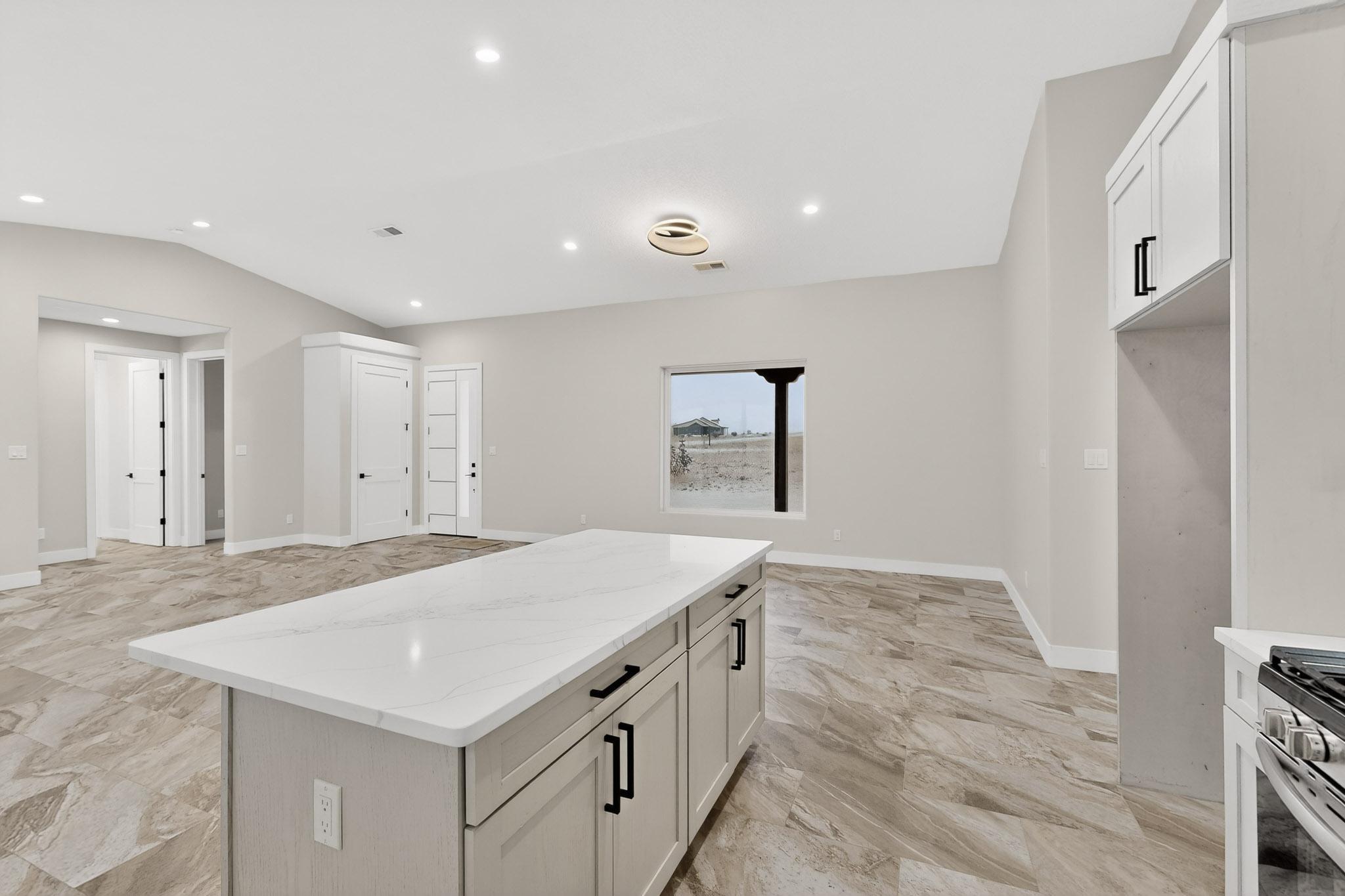 Edgewood, New Mexico, 87105, United States, 3 Bedrooms Bedrooms, ,3 BathroomsBathrooms,Residential,For Sale,2002461