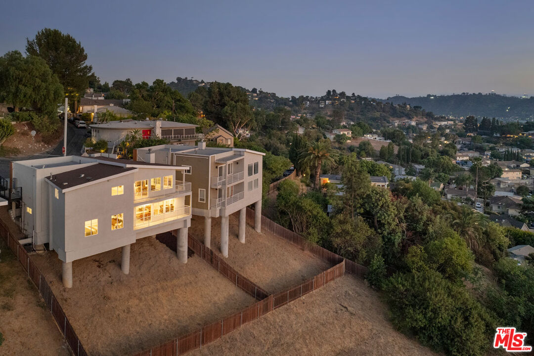 Los Angeles, California, 90065, United States, 3 Bedrooms Bedrooms, ,3 BathroomsBathrooms,Residential,For Sale,1925113
