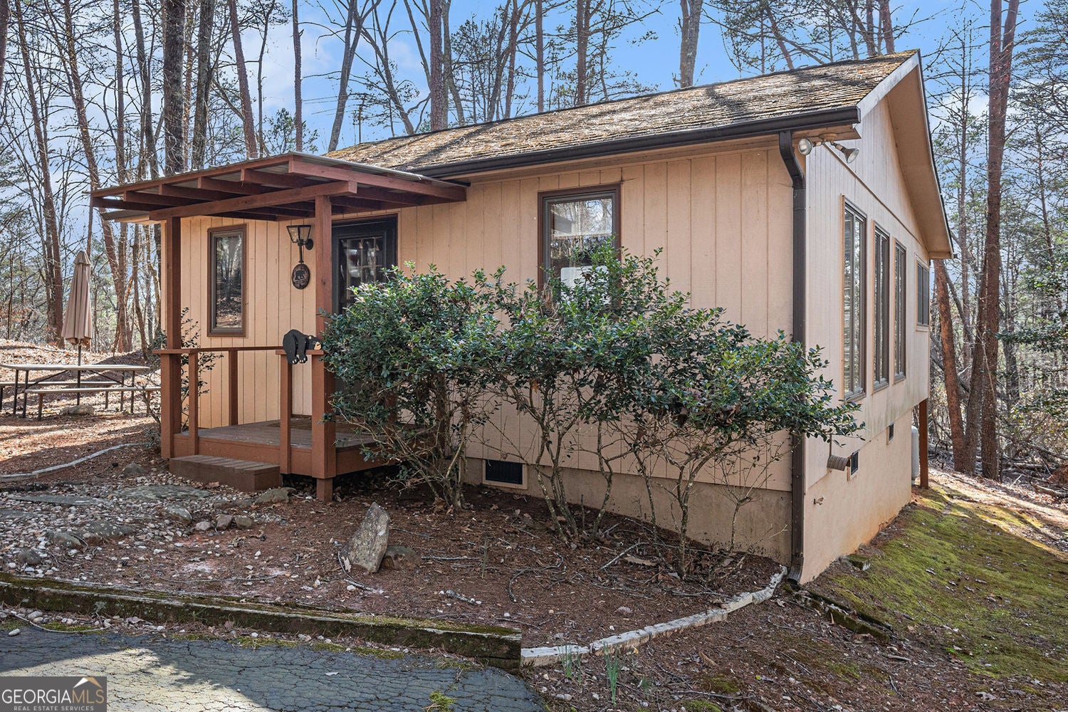 Dahlonega, Georgia, 30533, United States, 3 Bedrooms Bedrooms, ,2 BathroomsBathrooms,Residential,For Sale,1858994