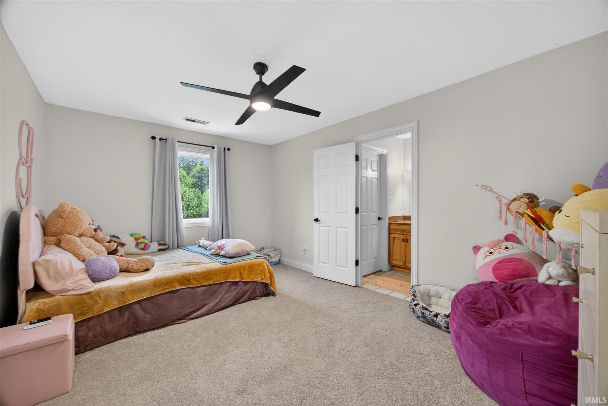 Bloomington, Indiana, 47401, United States, 4 Bedrooms Bedrooms, ,6 BathroomsBathrooms,Residential,For Sale,2048103