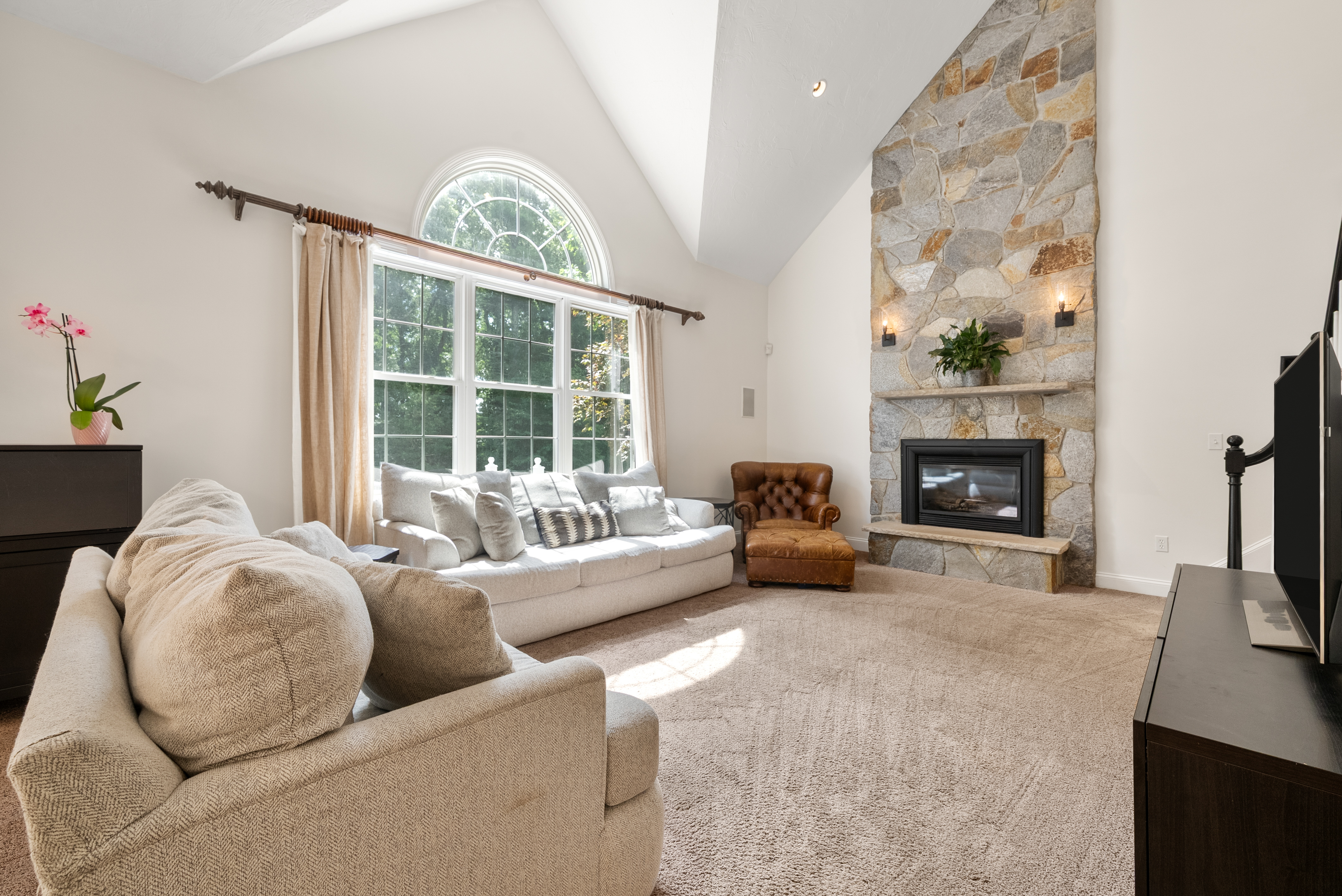  74 Grist Mill Road, Littleton, MA, 01460 - 物件實景