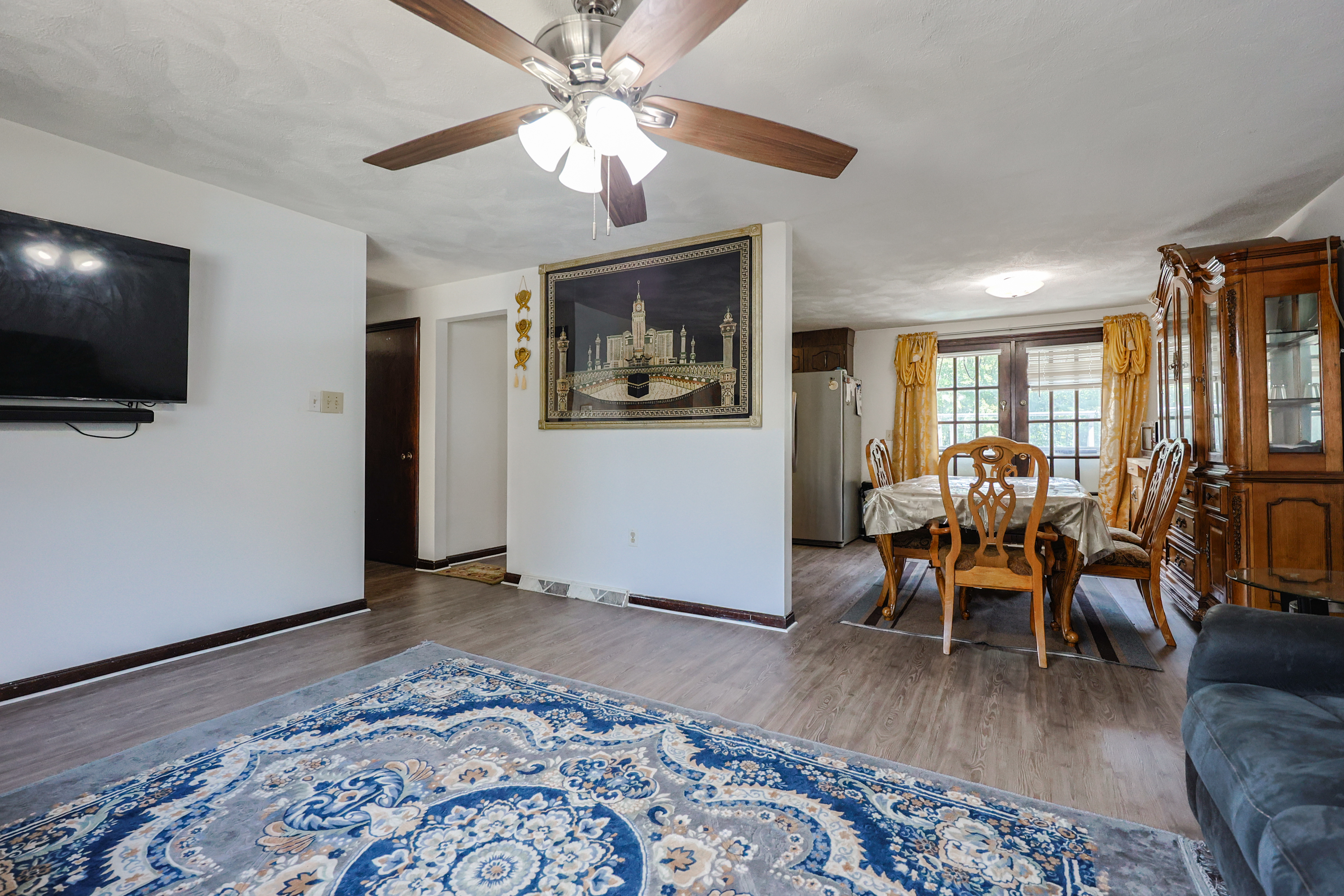 Burlington, Massachusetts, 01803, United States, 3 Bedrooms Bedrooms, ,1 BathroomBathrooms,Residential,For Sale,1906310