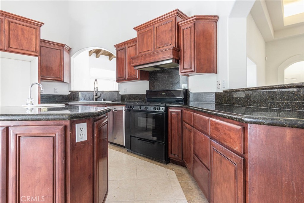 Apple Valley, California, 92307, United States, 5 Bedrooms Bedrooms, ,5 BathroomsBathrooms,Residential,For Sale,2025111