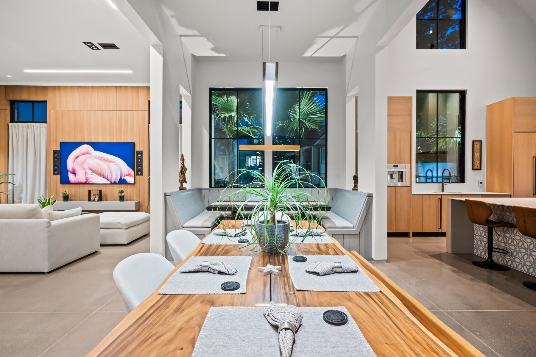  700 Stucco Lane, Mount Pleasant - 物件實景