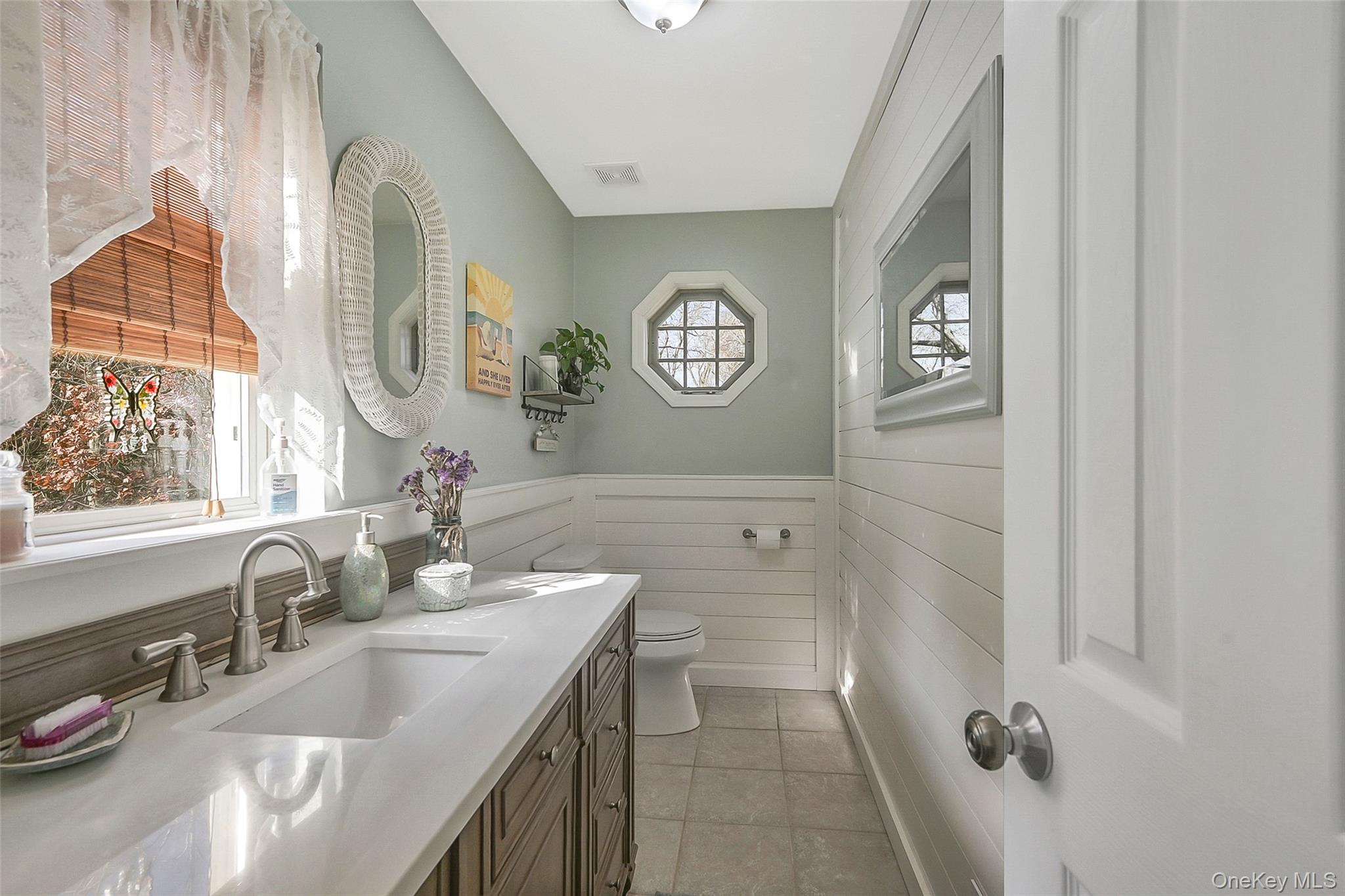 Wading River, New York, 11792, United States, 4 Bedrooms Bedrooms, ,3 BathroomsBathrooms,Residential,For Sale,2002958