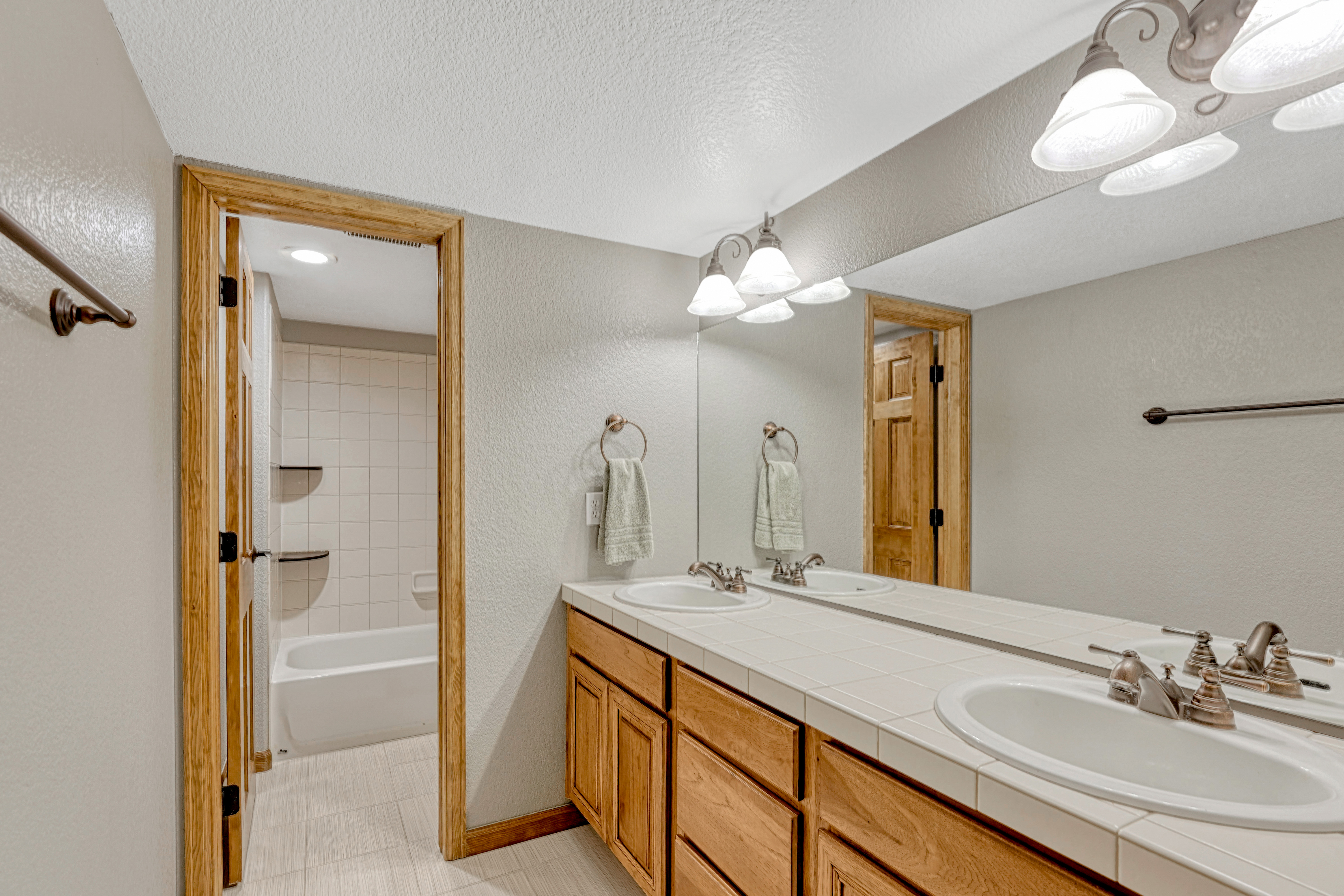  5847 Wild Bill Way, Colorado Springs, CO, 80923 - 物件實景