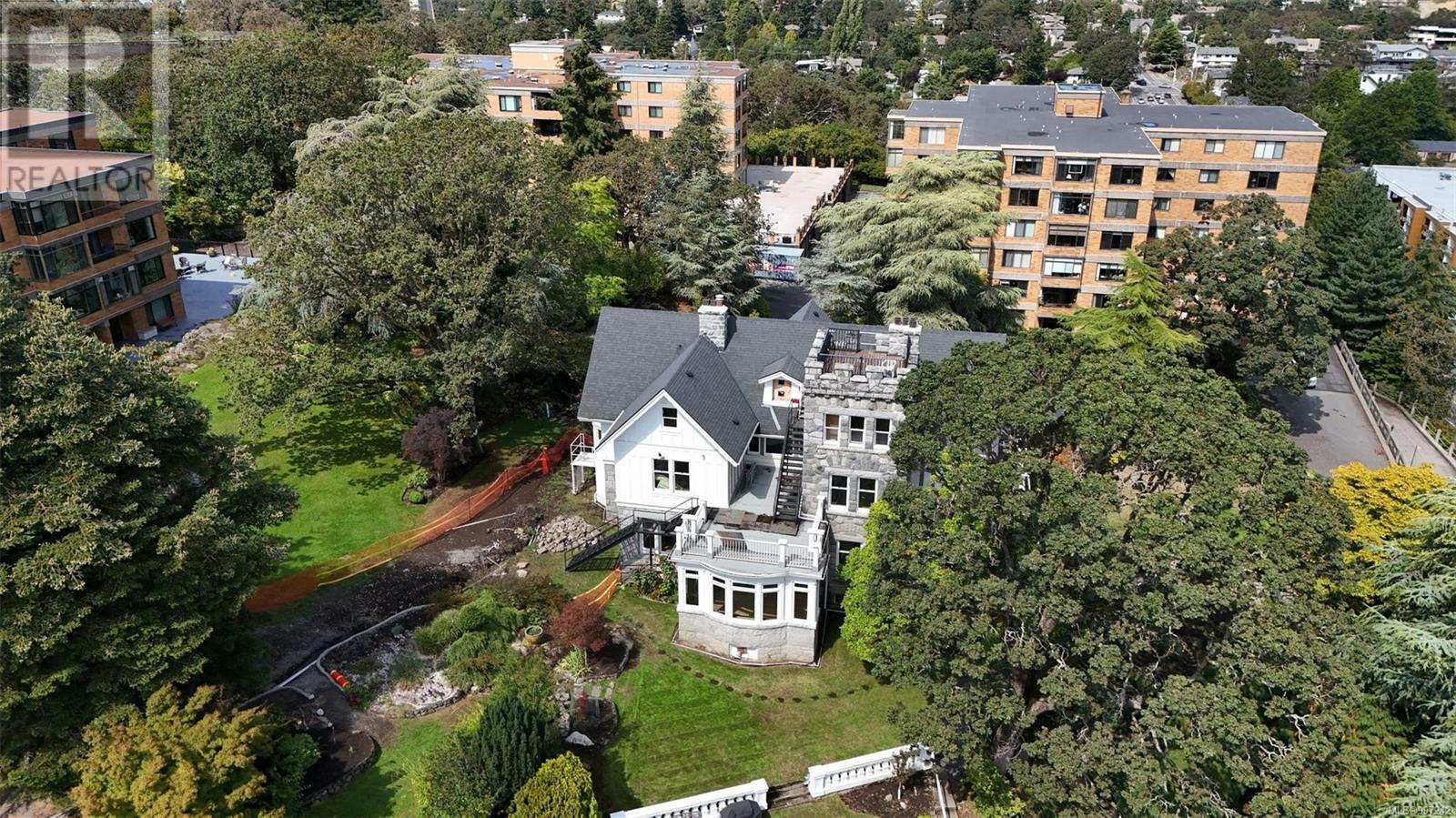 VICTORIA, British Columbia, V8T 3S7, CA, 2 Bedrooms Bedrooms, ,2 BathroomsBathrooms,Residential,For Sale,1875643