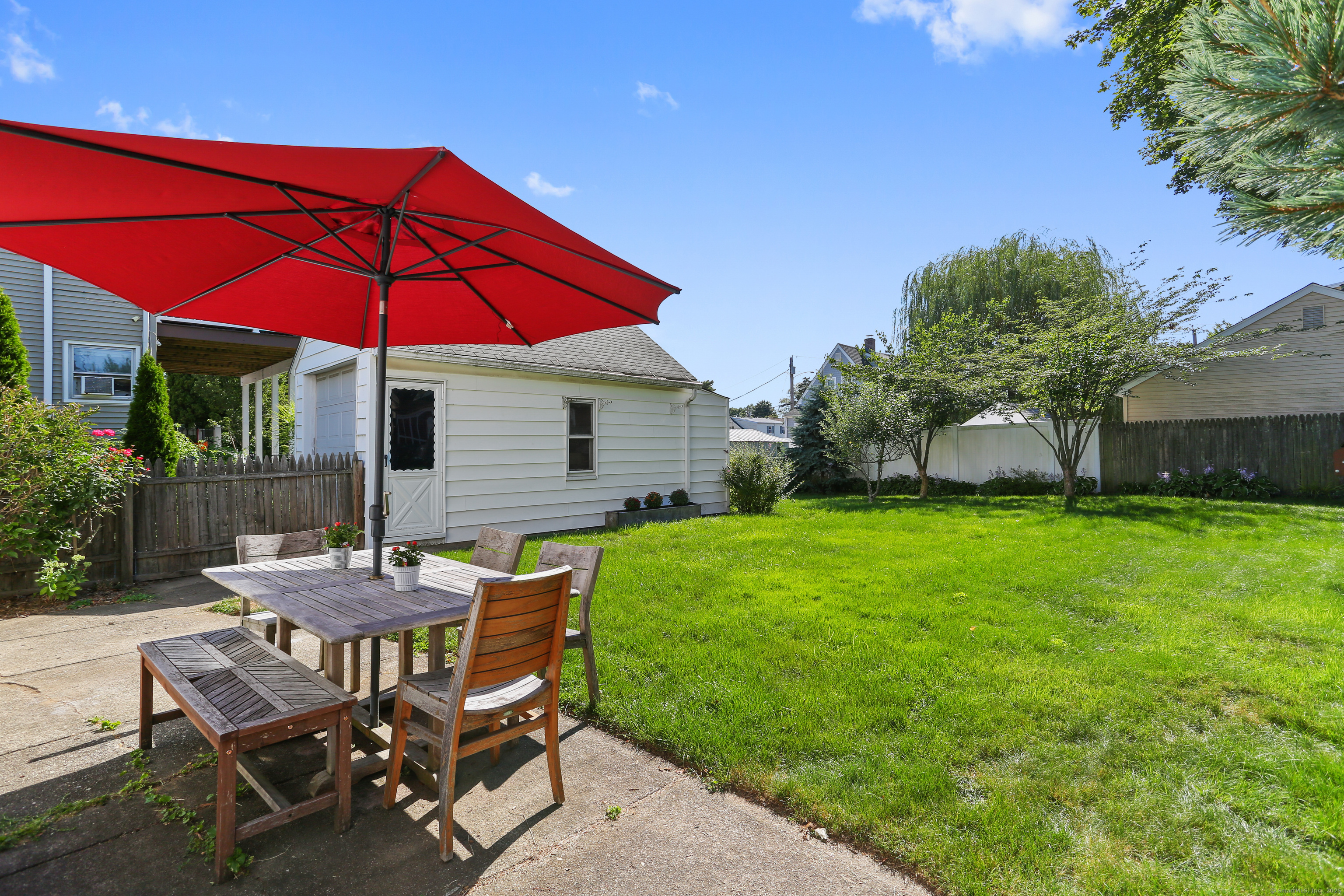 Fairfield, Connecticut, 06825, United States, 4 Bedrooms Bedrooms, ,2 BathroomsBathrooms,Residential,For Sale,1940961