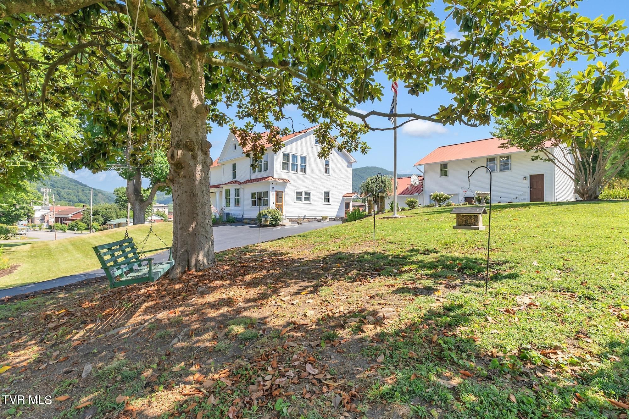 Big Stone Gap, Virginia, 24219, United States, 4 Bedrooms Bedrooms, ,3 BathroomsBathrooms,Residential,For Sale,1984528