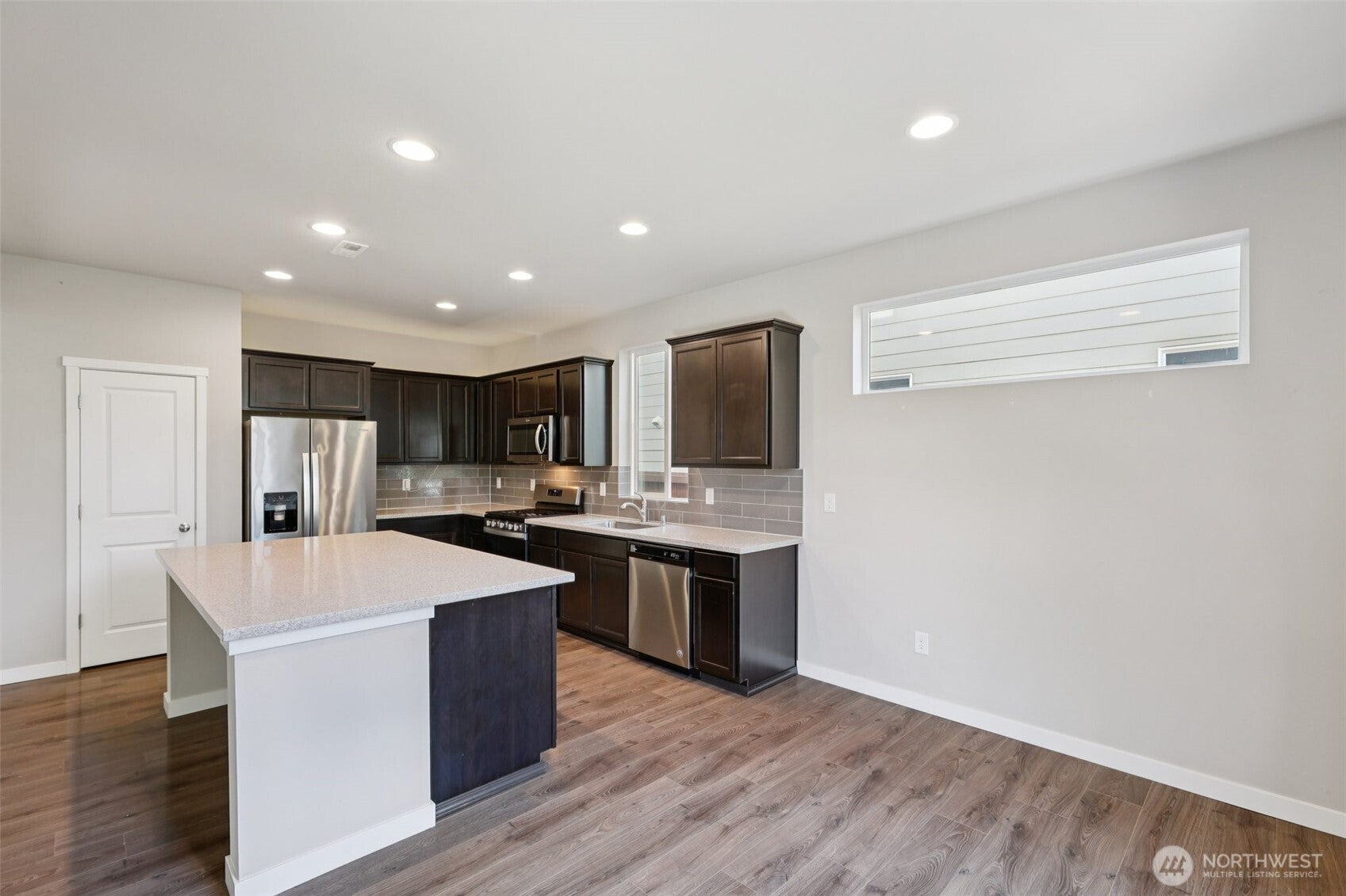Marysville, Washington, 98271, United States, 3 Bedrooms Bedrooms, ,3 BathroomsBathrooms,Residential,For Sale,1894343