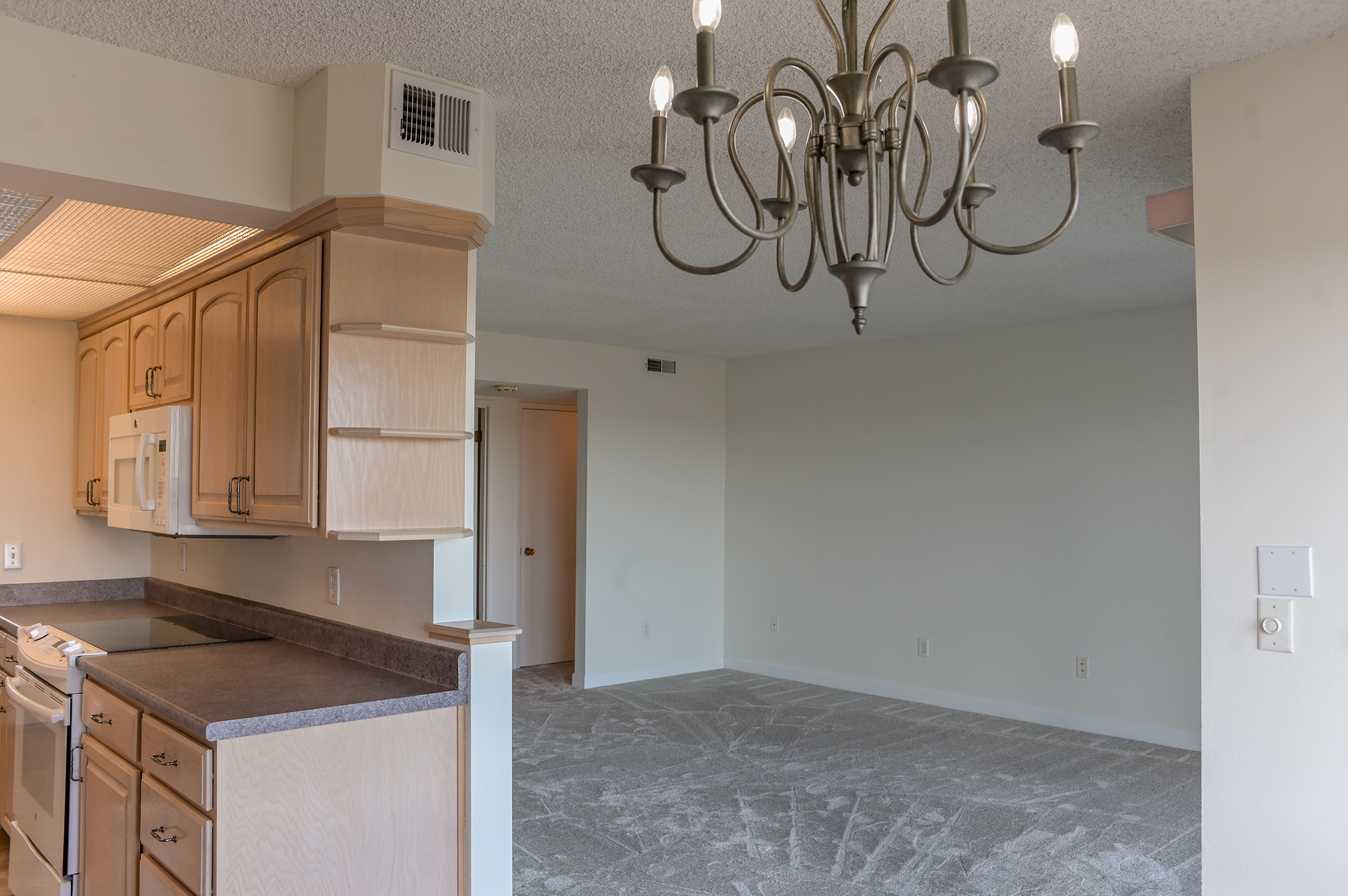  Situated along the Columbia River with breathtaking, one-of-a-kind 180-views - 物件實景