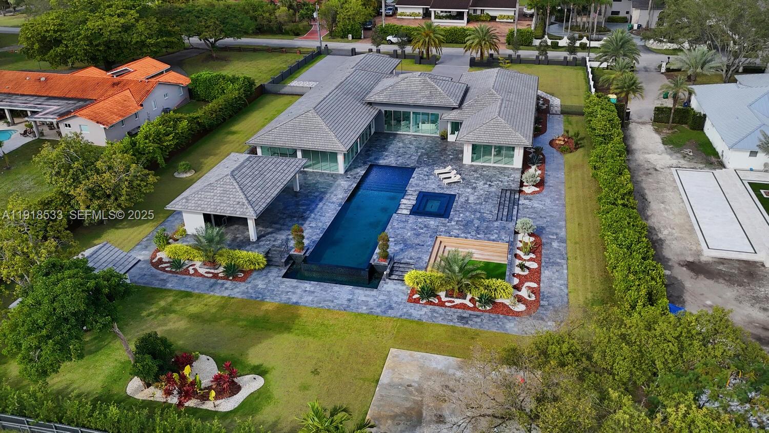 Miami, Florida, 33173, United States, 6 Bedrooms Bedrooms, ,7 BathroomsBathrooms,Residential,For Sale,2001798