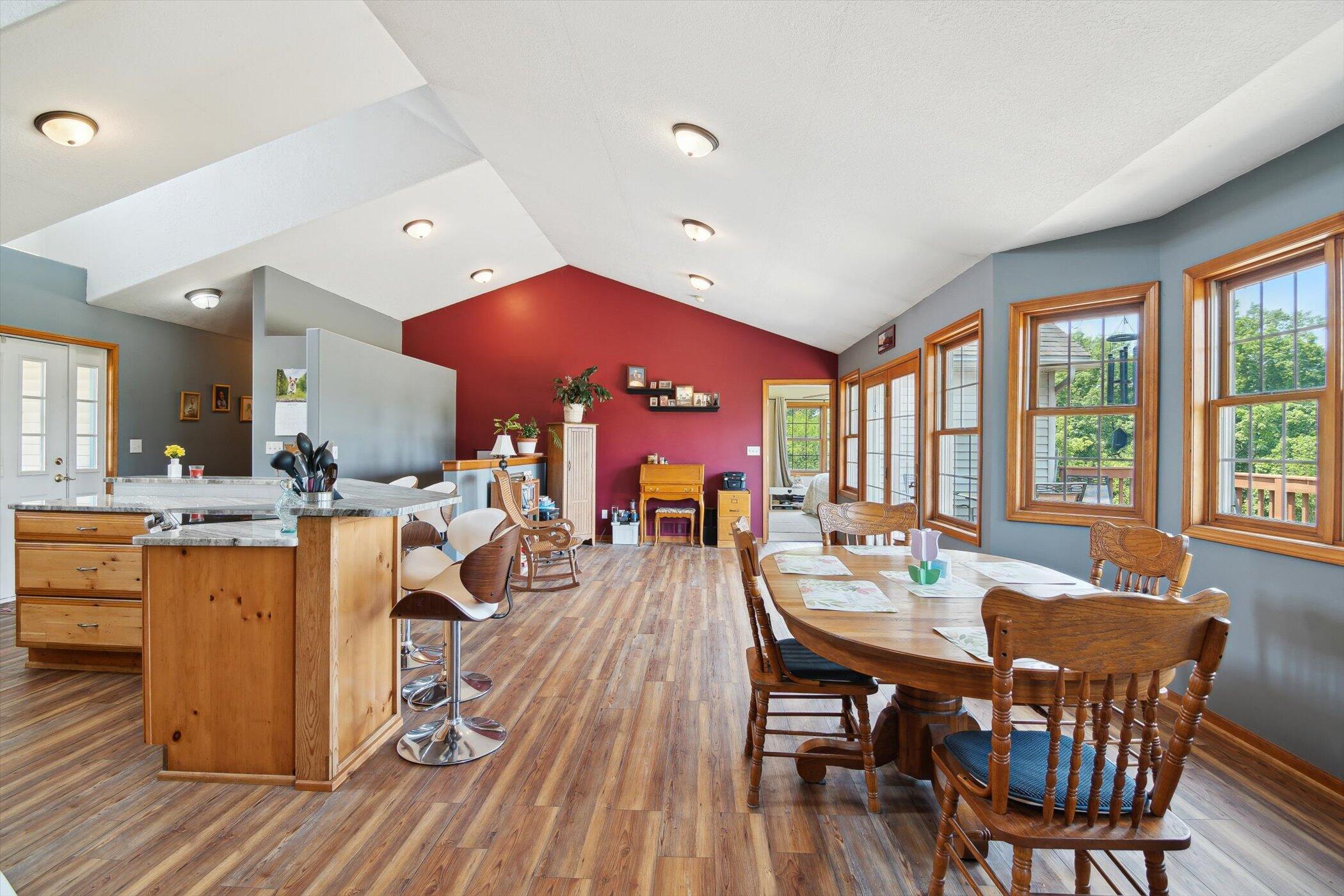 Hillsdale, Michigan, 49242, United States, 6 Bedrooms Bedrooms, ,4 BathroomsBathrooms,Residential,For Sale,1974672