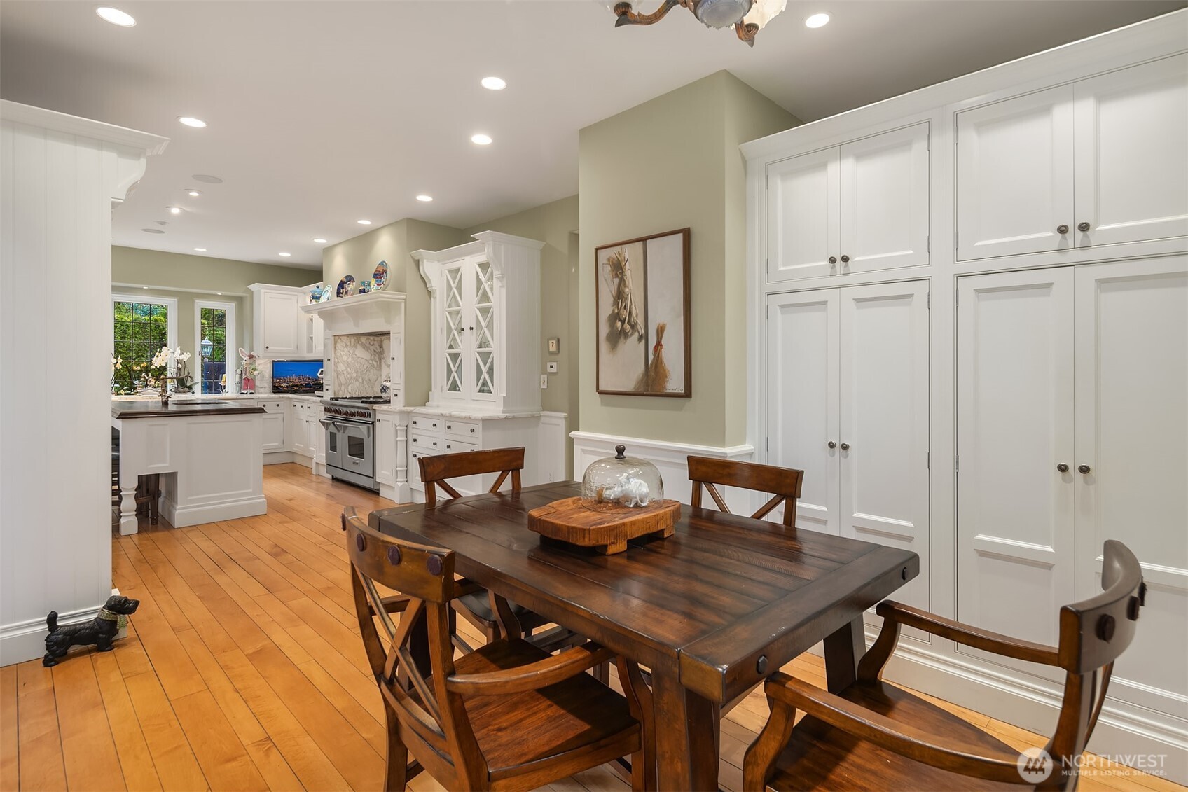 Seattle, Washington, 98112, United States, 4 Bedrooms Bedrooms, ,3 BathroomsBathrooms,Residential,For Sale,1770318