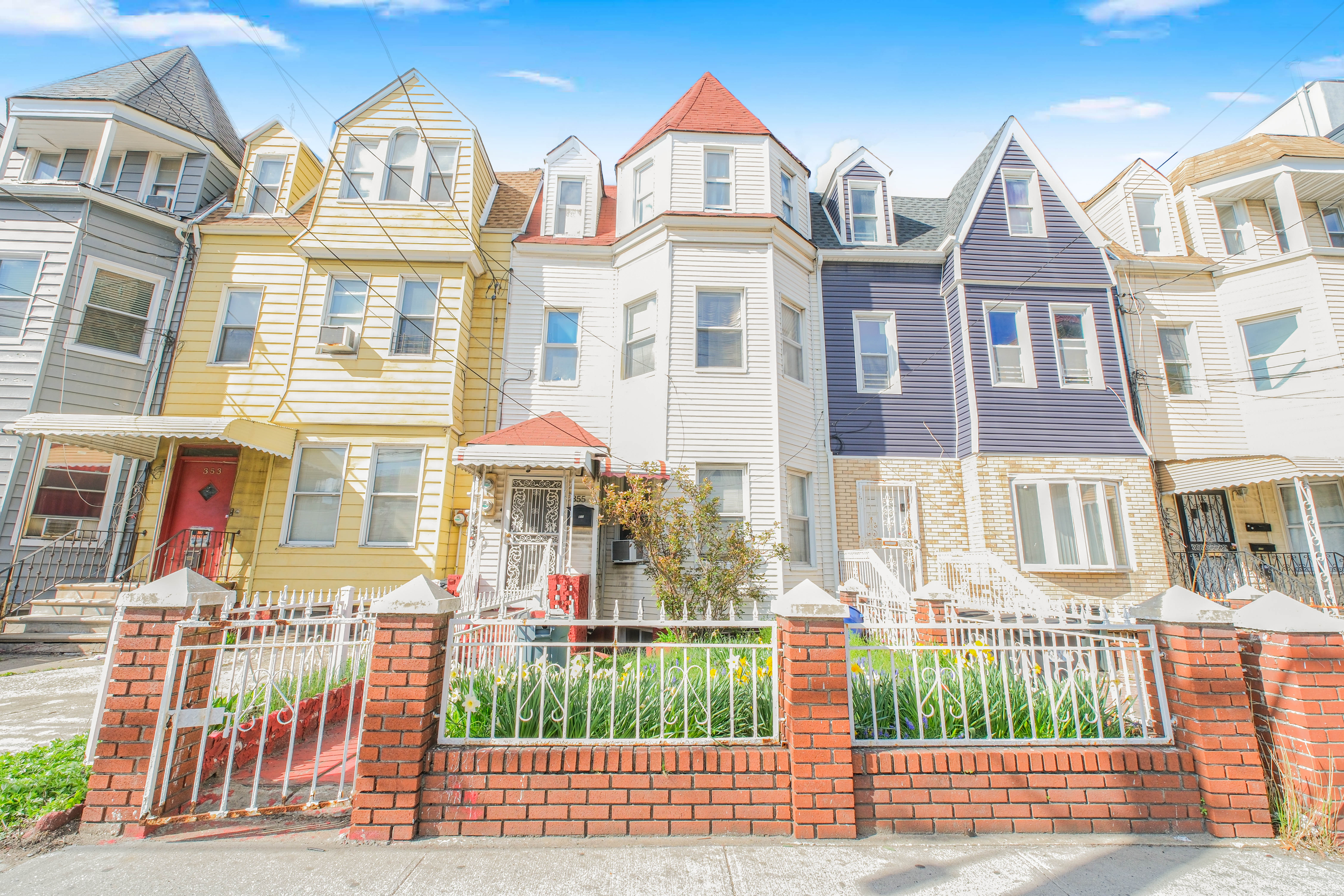 Brooklyn, New York, 11225, United States, 4 Bedrooms Bedrooms, ,1 BathroomBathrooms,Residential,For Sale,1763201