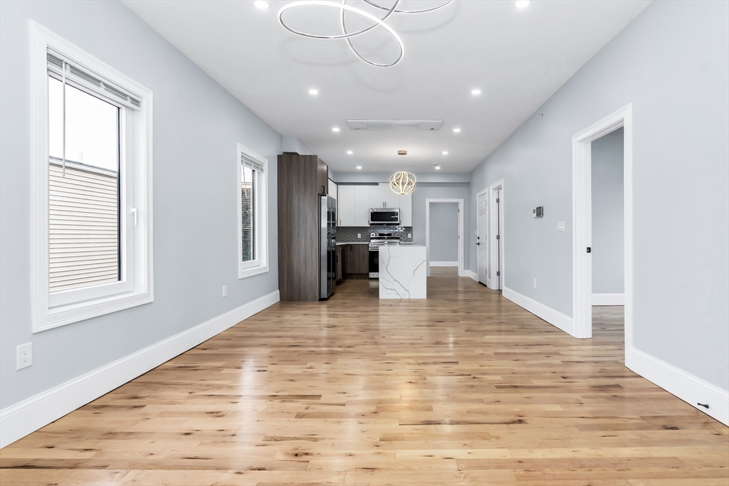 Chelsea, Massachusetts, 02150, United States, 3 Bedrooms Bedrooms, ,2 BathroomsBathrooms,Residential,For Sale,1987382