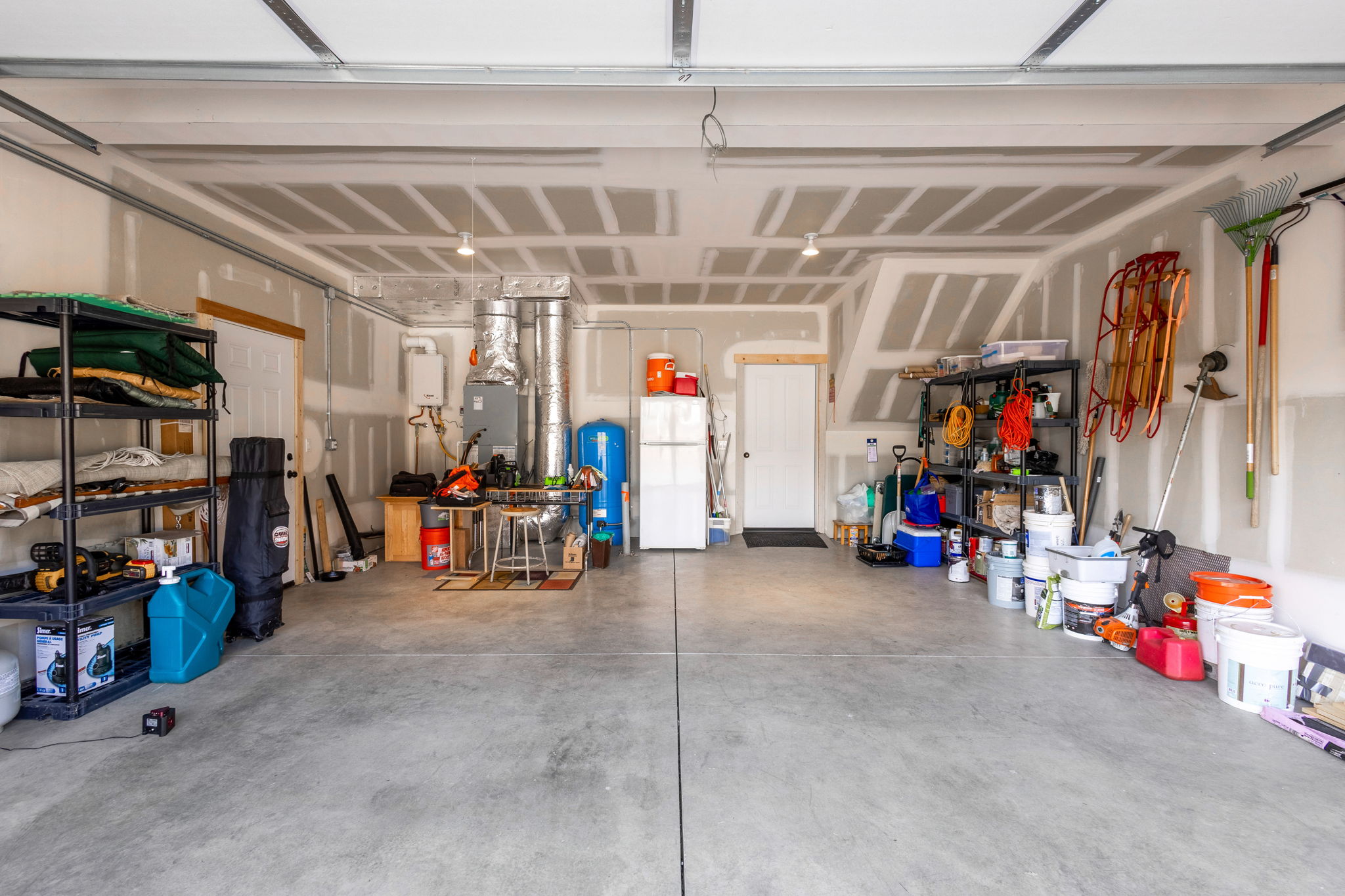 Prineville, Oregon, 97754, United States, 3 Bedrooms Bedrooms, ,3 BathroomsBathrooms,Residential,For Sale,1787892