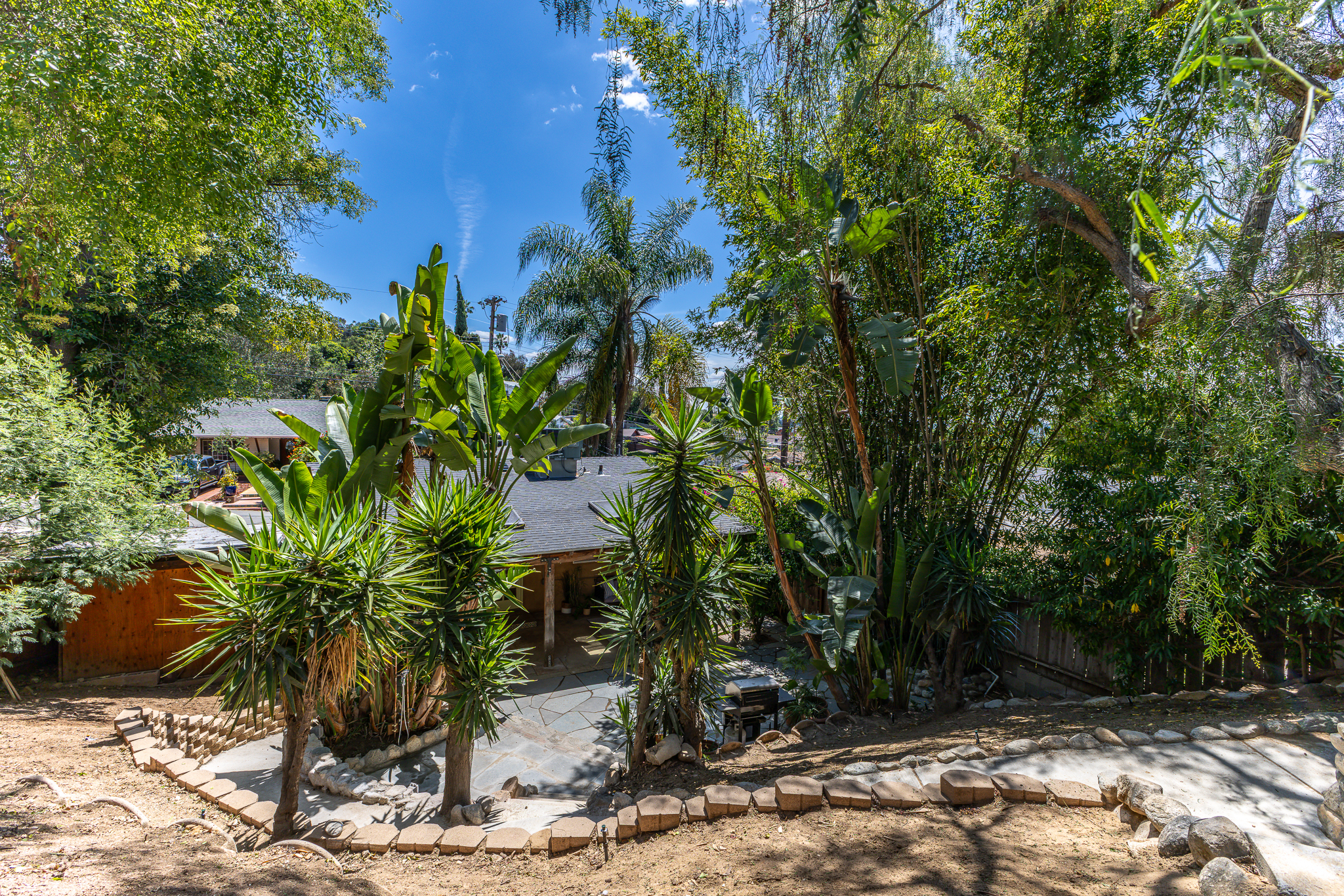  927 Pine Grove Ave - 物件實景