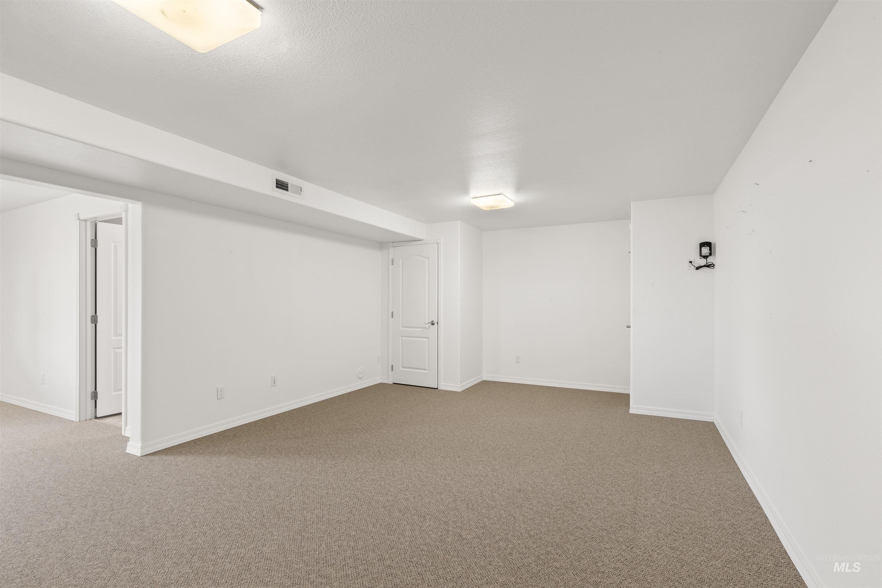 Lewiston, Idaho, 83501, United States, 5 Bedrooms Bedrooms, ,3 BathroomsBathrooms,Residential,For Sale,1873499
