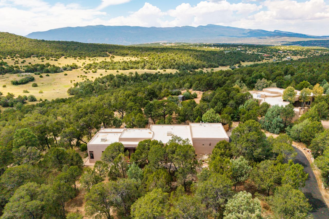 Tijeras, New Mexico, 87059, United States, 4 Bedrooms Bedrooms, ,2 BathroomsBathrooms,Residential,For Sale,1940446