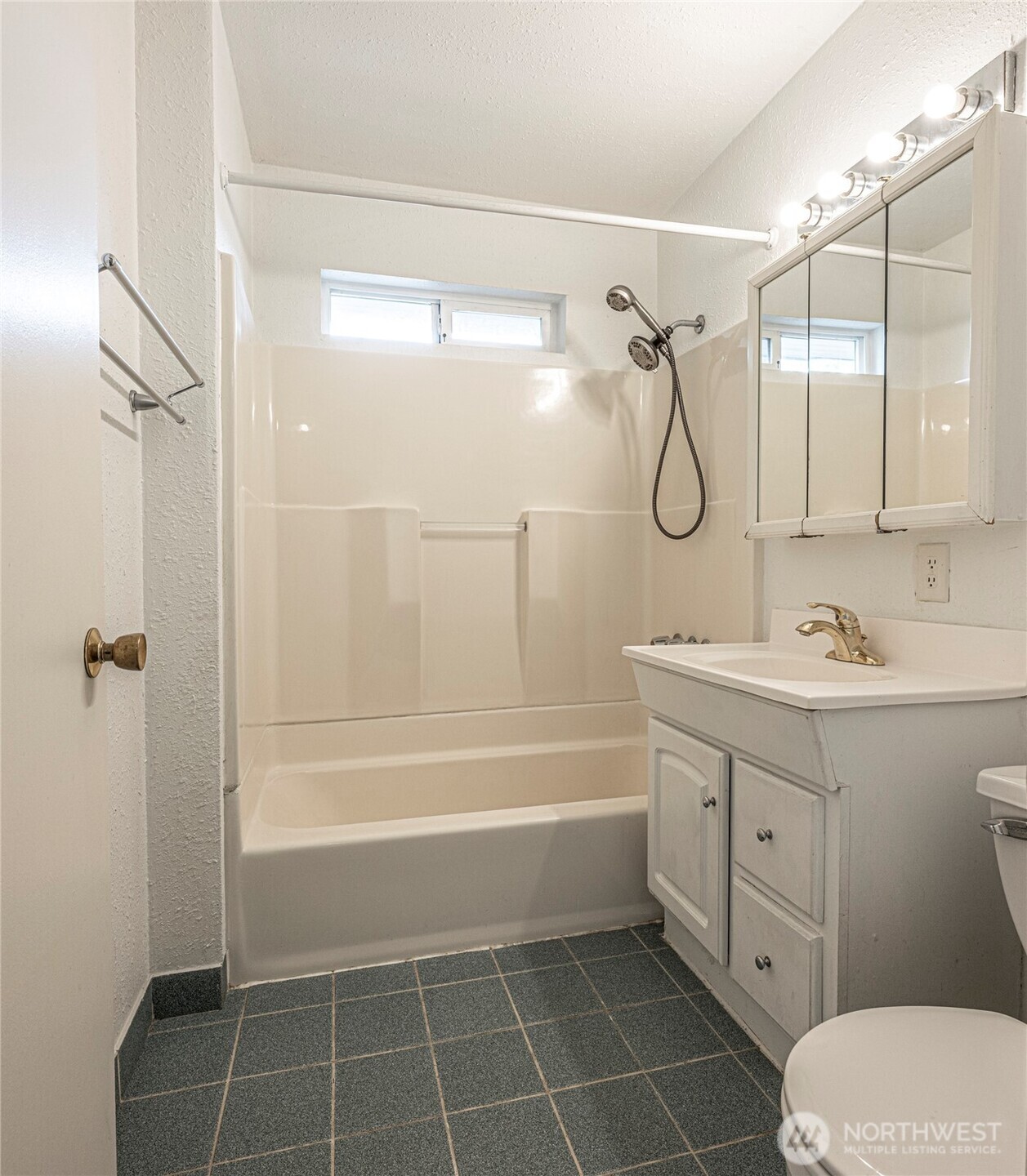 Seattle, Washington, 98125, United States, ,Residential,For Sale,1921913