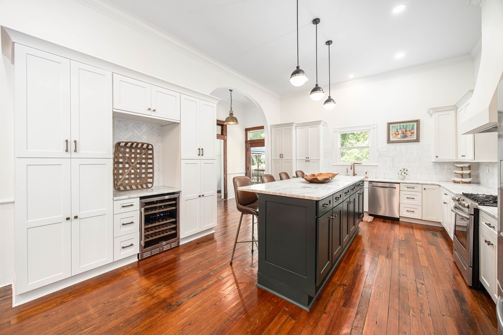 Columbus, Georgia, 31901, United States, 4 Bedrooms Bedrooms, ,3 BathroomsBathrooms,Residential,For Sale,1876126
