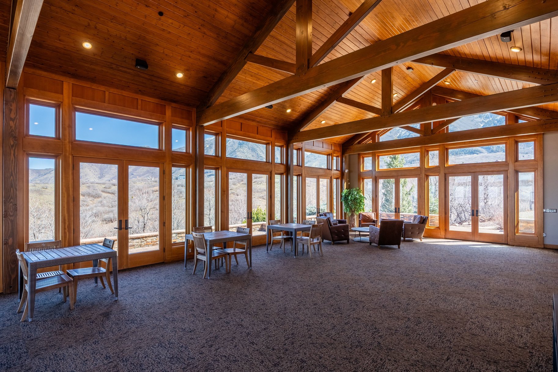 Mountain Contemporary Masterpiece with Panoramic Summit Creek Views - 物件實景
