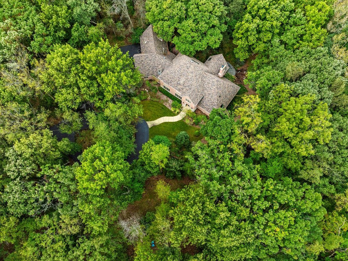 St. Charles, Illinois, 60175, United States, 4 Bedrooms Bedrooms, ,5 BathroomsBathrooms,Residential,For Sale,1848567