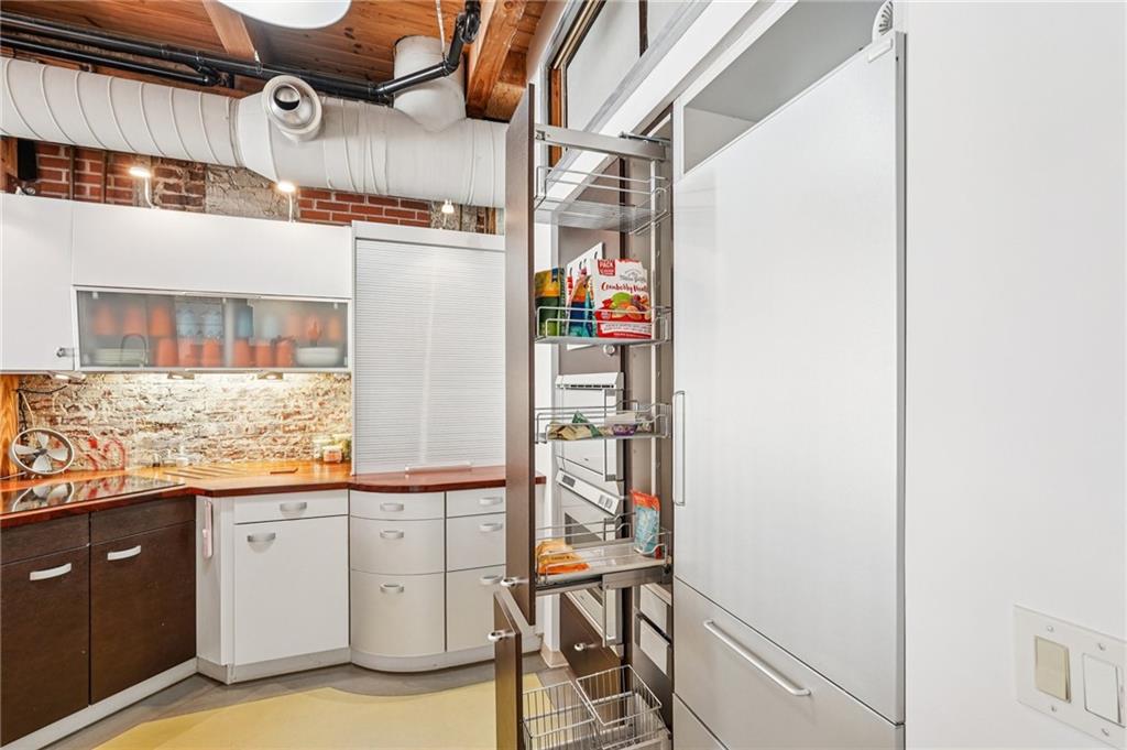 Atlanta, Georgia, 30313, United States, 2 Bedrooms Bedrooms, ,3 BathroomsBathrooms,Residential,For Sale,1978100