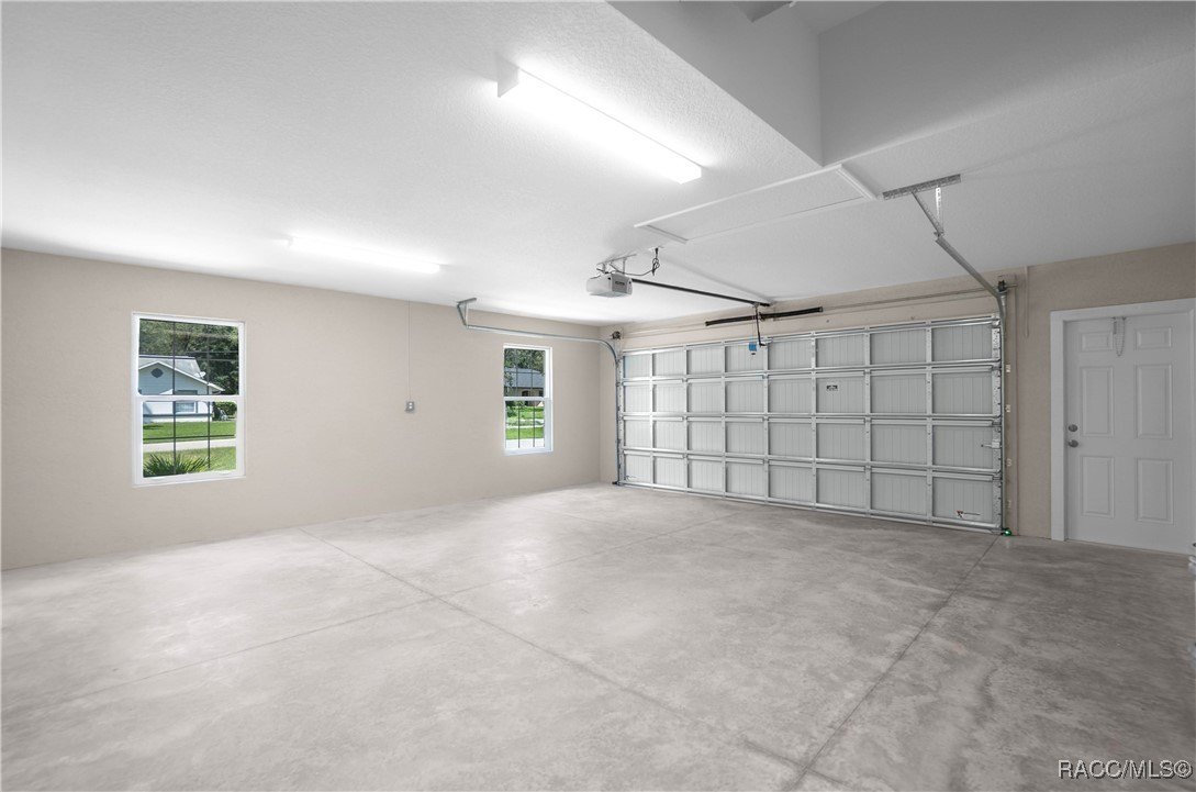 Hernando, Florida, 34442, United States, 3 Bedrooms Bedrooms, ,2 BathroomsBathrooms,Residential,For Sale,1935672