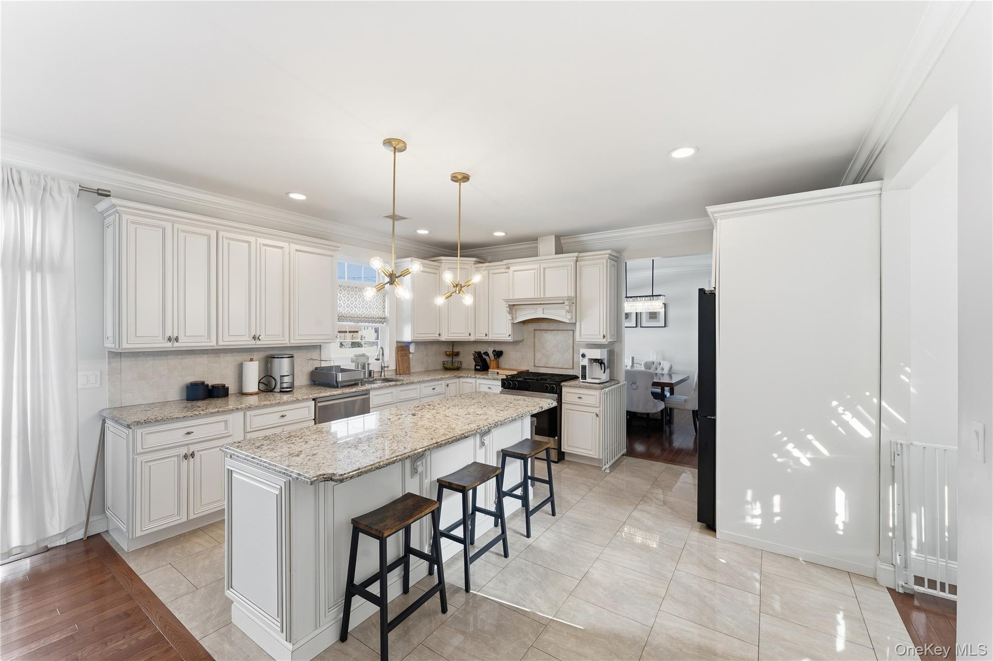 Oceanside, New York, 11572, United States, 4 Bedrooms Bedrooms, ,3 BathroomsBathrooms,Residential,For Sale,1987858