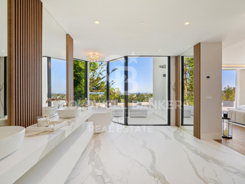 Marbella, Andalusia, ES, 6 Bedrooms Bedrooms, ,6 BathroomsBathrooms,Residential,For Sale,1874421