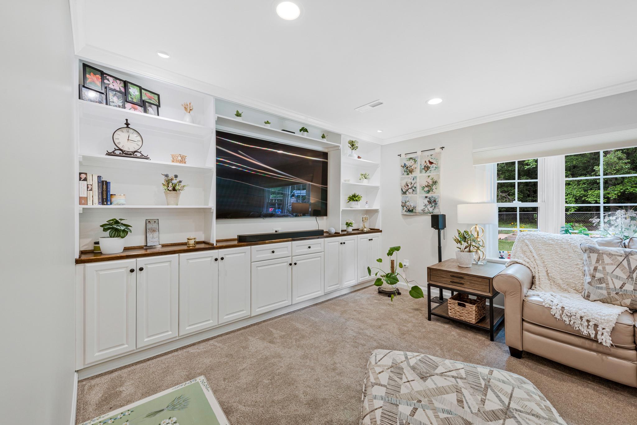 Bowie, Maryland, 20716, United States, 4 Bedrooms Bedrooms, ,2 BathroomsBathrooms,Residential,For Sale,2048193