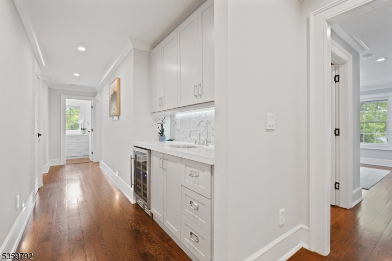 Millburn Twp., New Jersey, 07078, United States, 7 Bedrooms Bedrooms, ,9 BathroomsBathrooms,Residential,For Sale,1838878