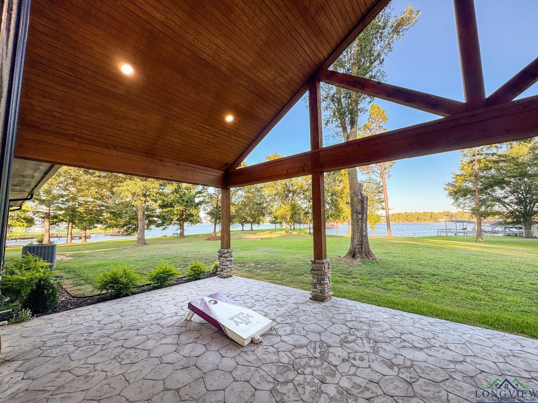 Pittsburg, Texas, 75686, United States, 3 Bedrooms Bedrooms, ,2 BathroomsBathrooms,Residential,For Sale,1979054