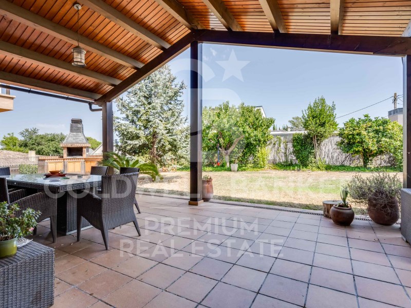 Cerdanyola del Vallès, Catalonia, ES, 4 Bedrooms Bedrooms, ,4 BathroomsBathrooms,Residential,For Sale,1613649